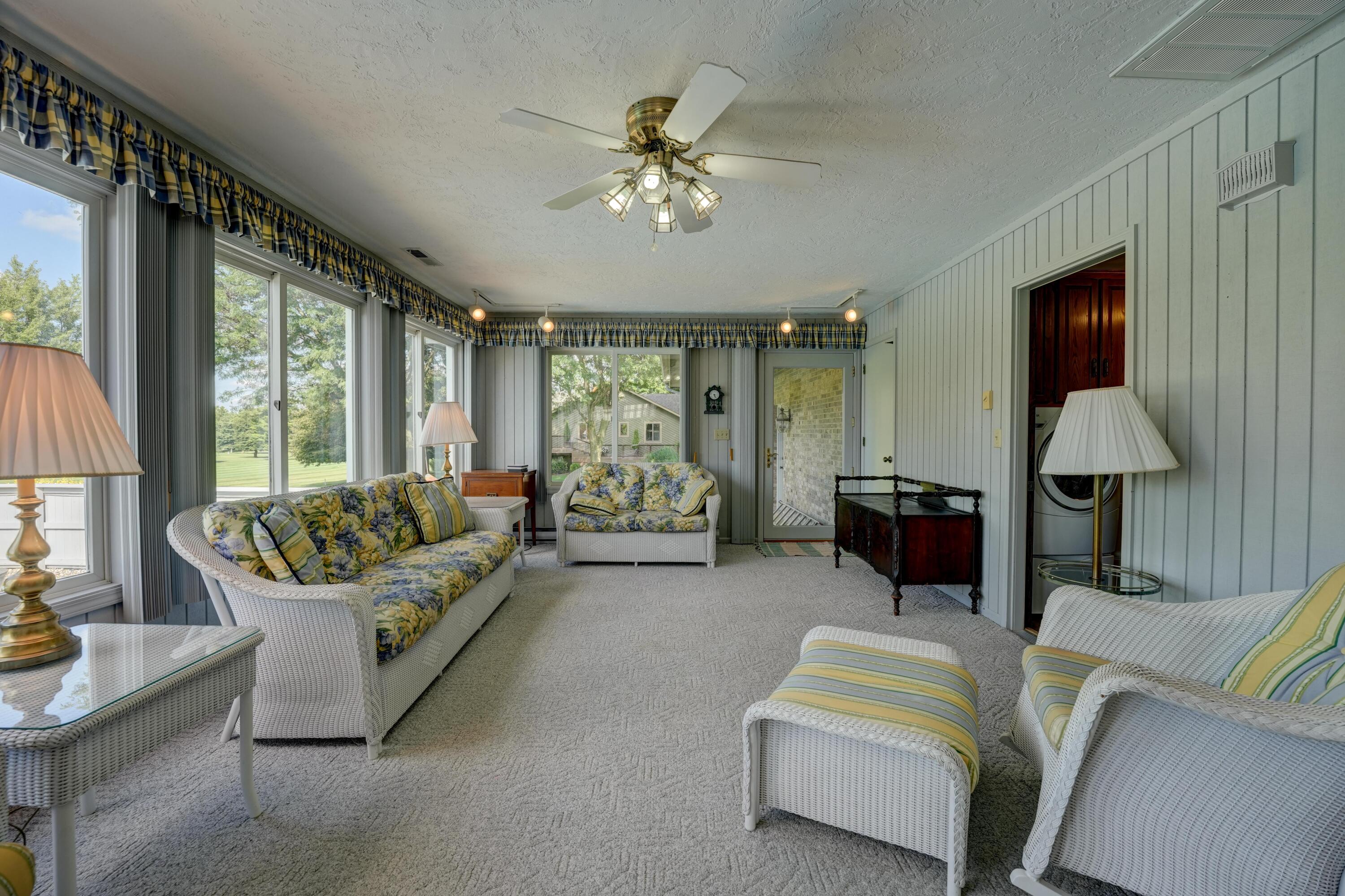 6468 Country Club, Greenville, Ohio 45331