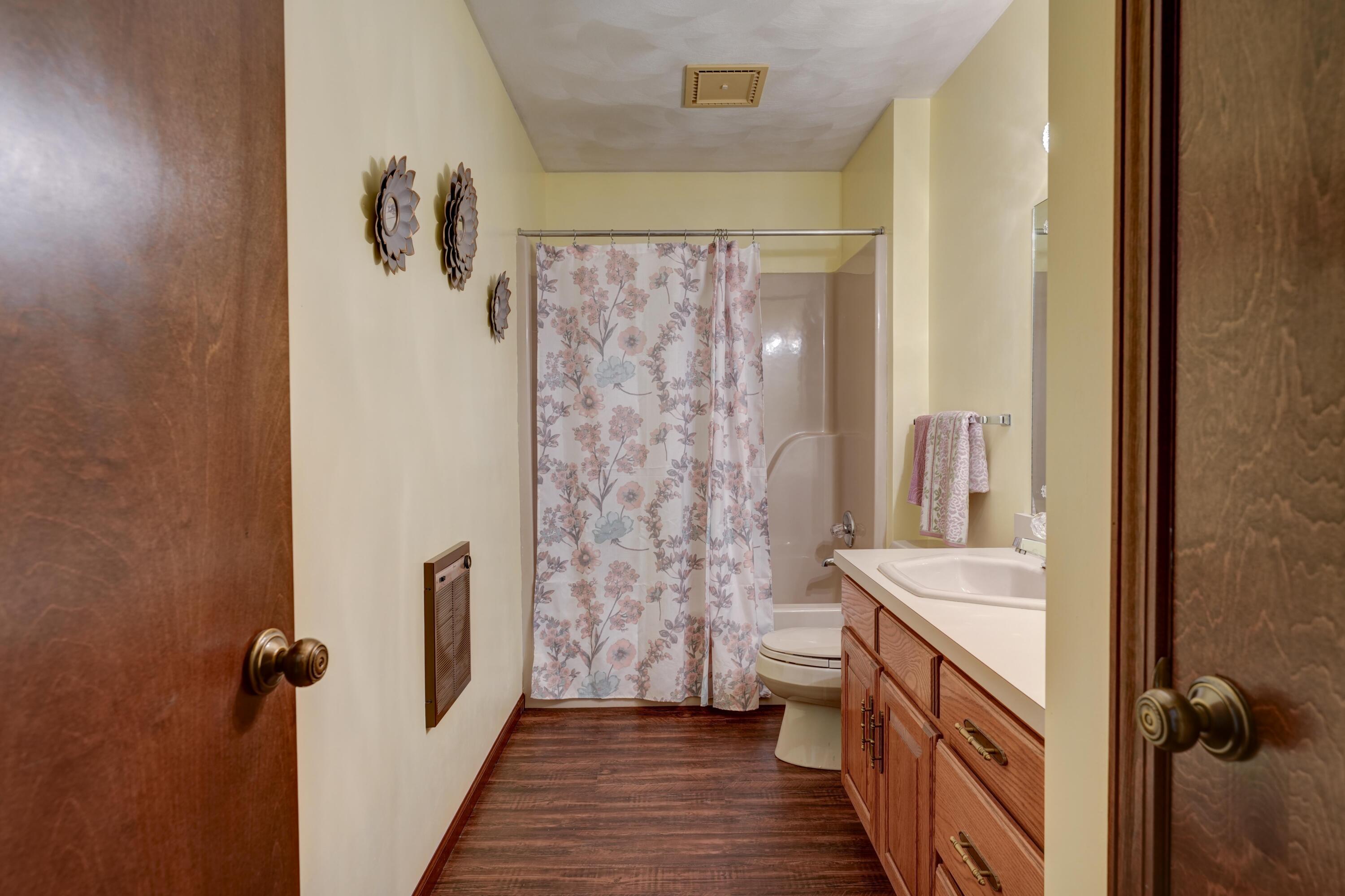 6468 Country Club, Greenville, Ohio 45331