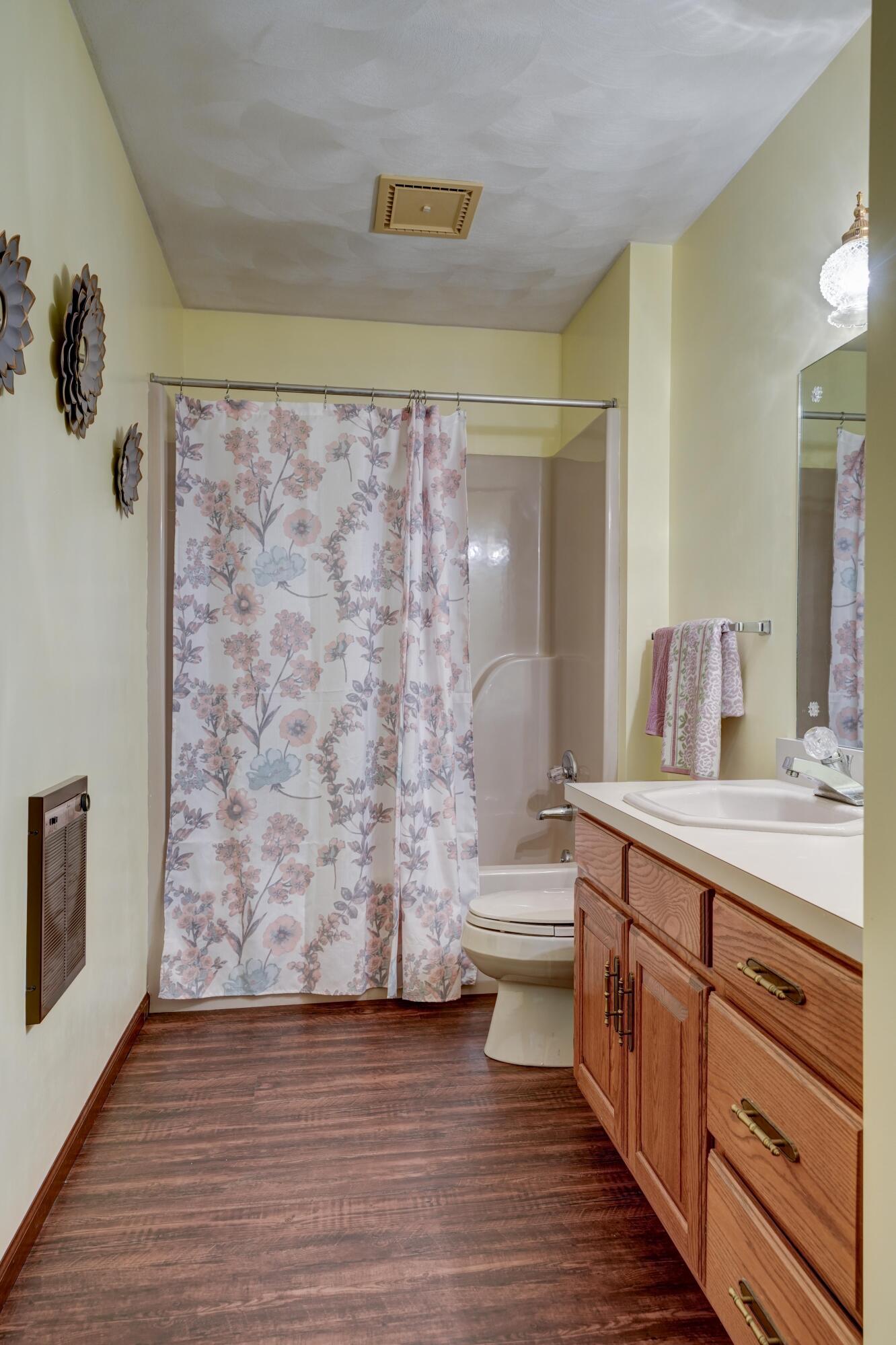 6468 Country Club, Greenville, Ohio 45331