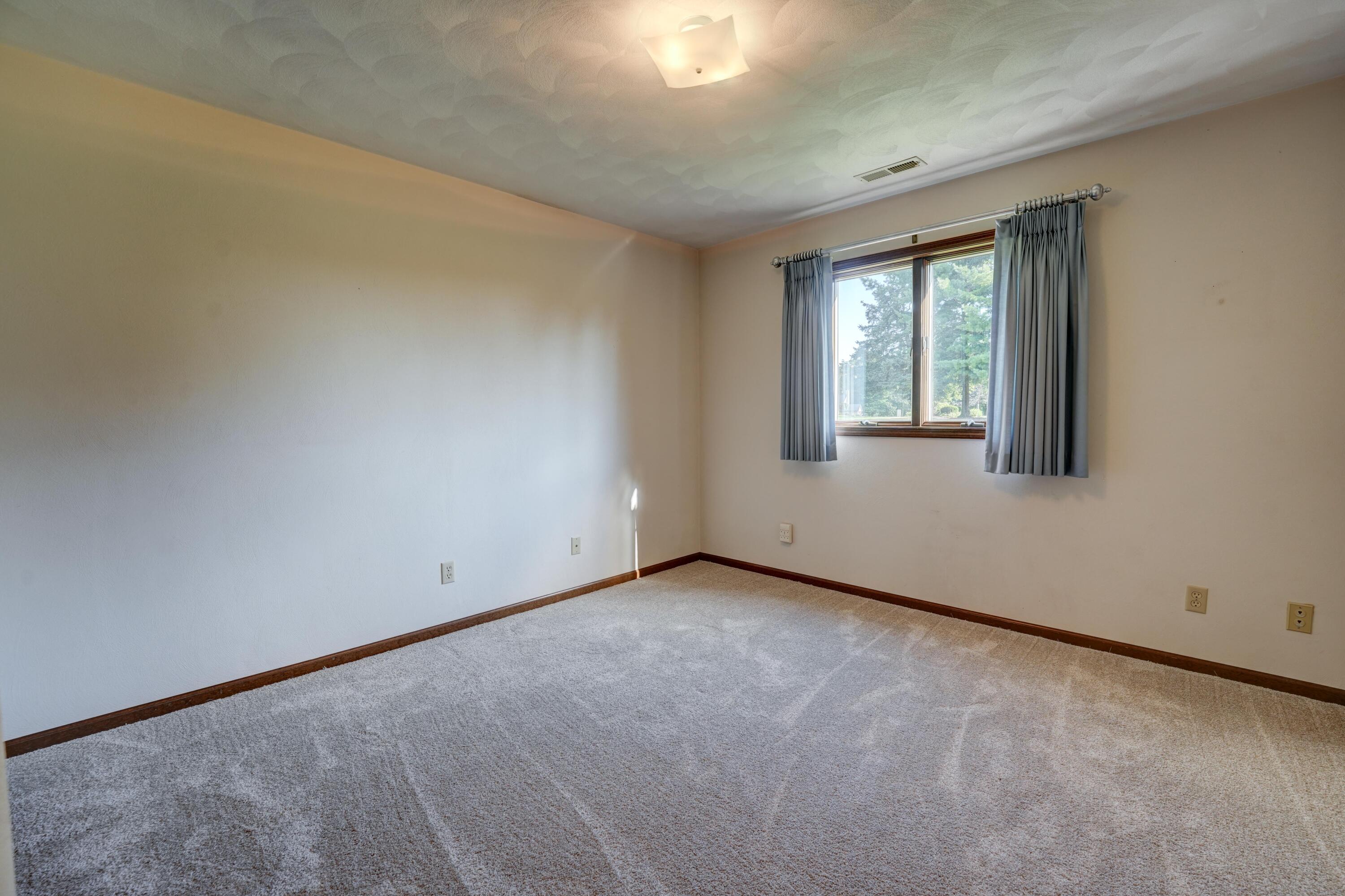 6468 Country Club, Greenville, Ohio 45331