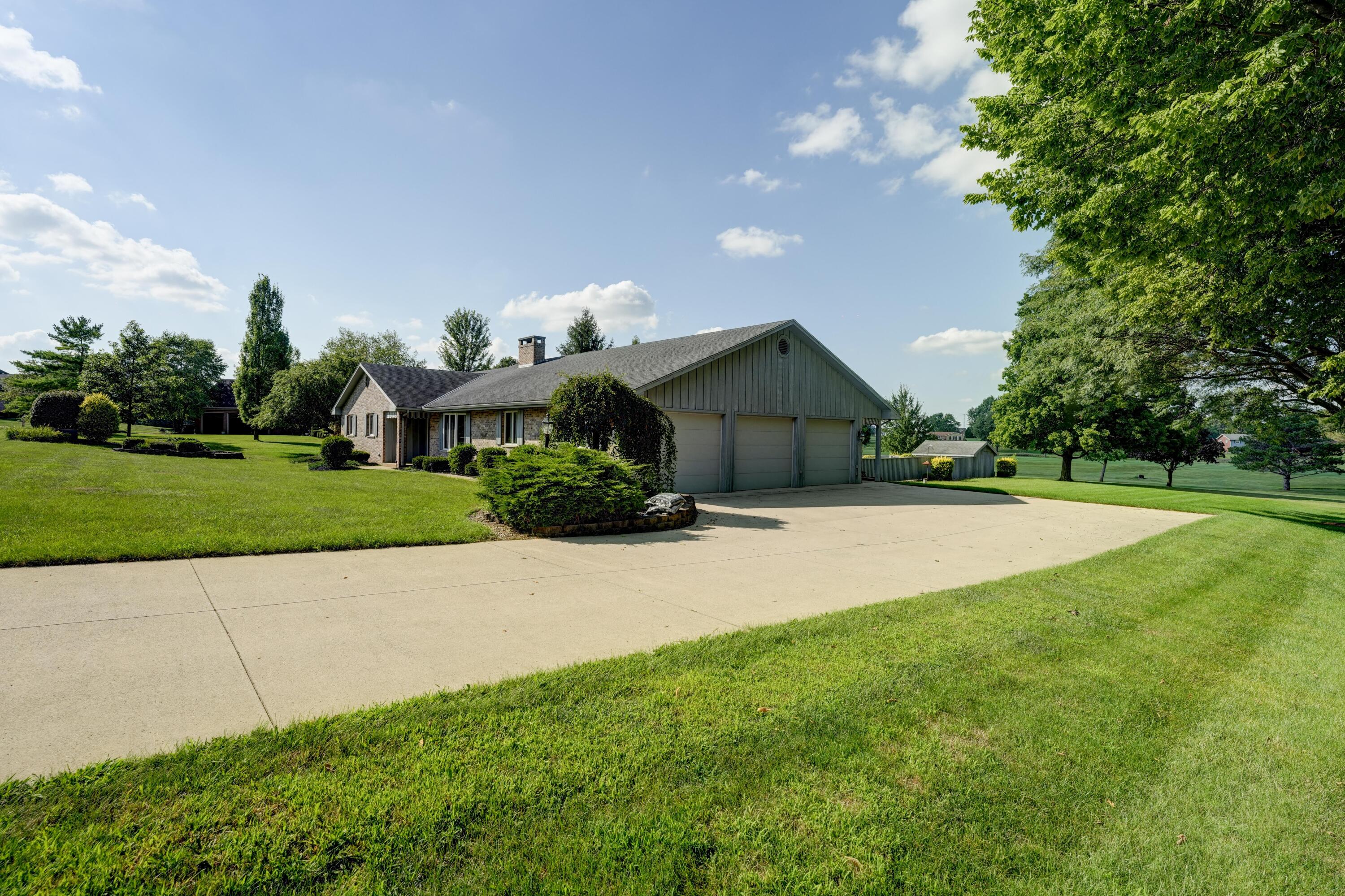 6468 Country Club, Greenville, Ohio 45331