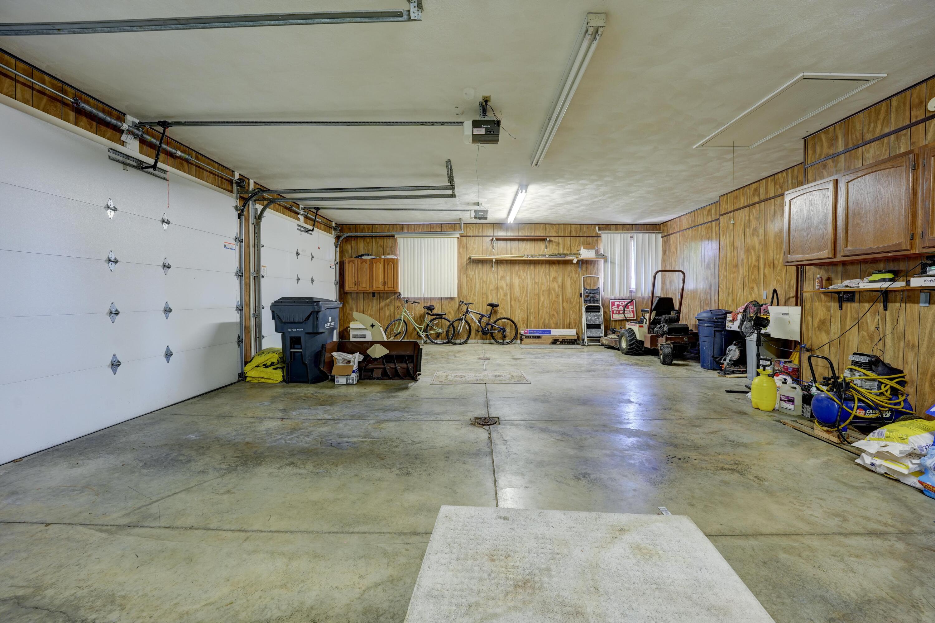 6468 Country Club, Greenville, Ohio 45331