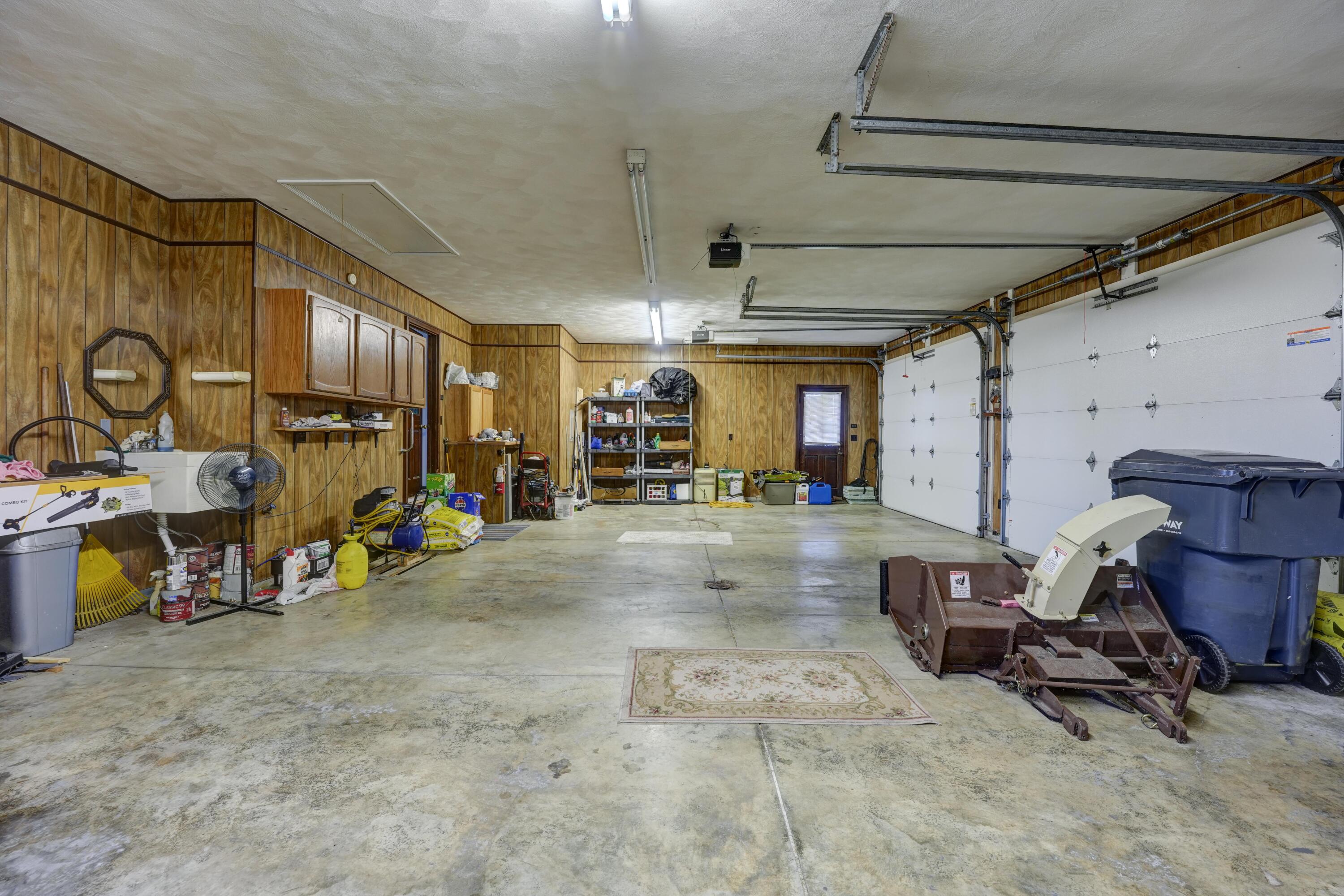 6468 Country Club, Greenville, Ohio 45331