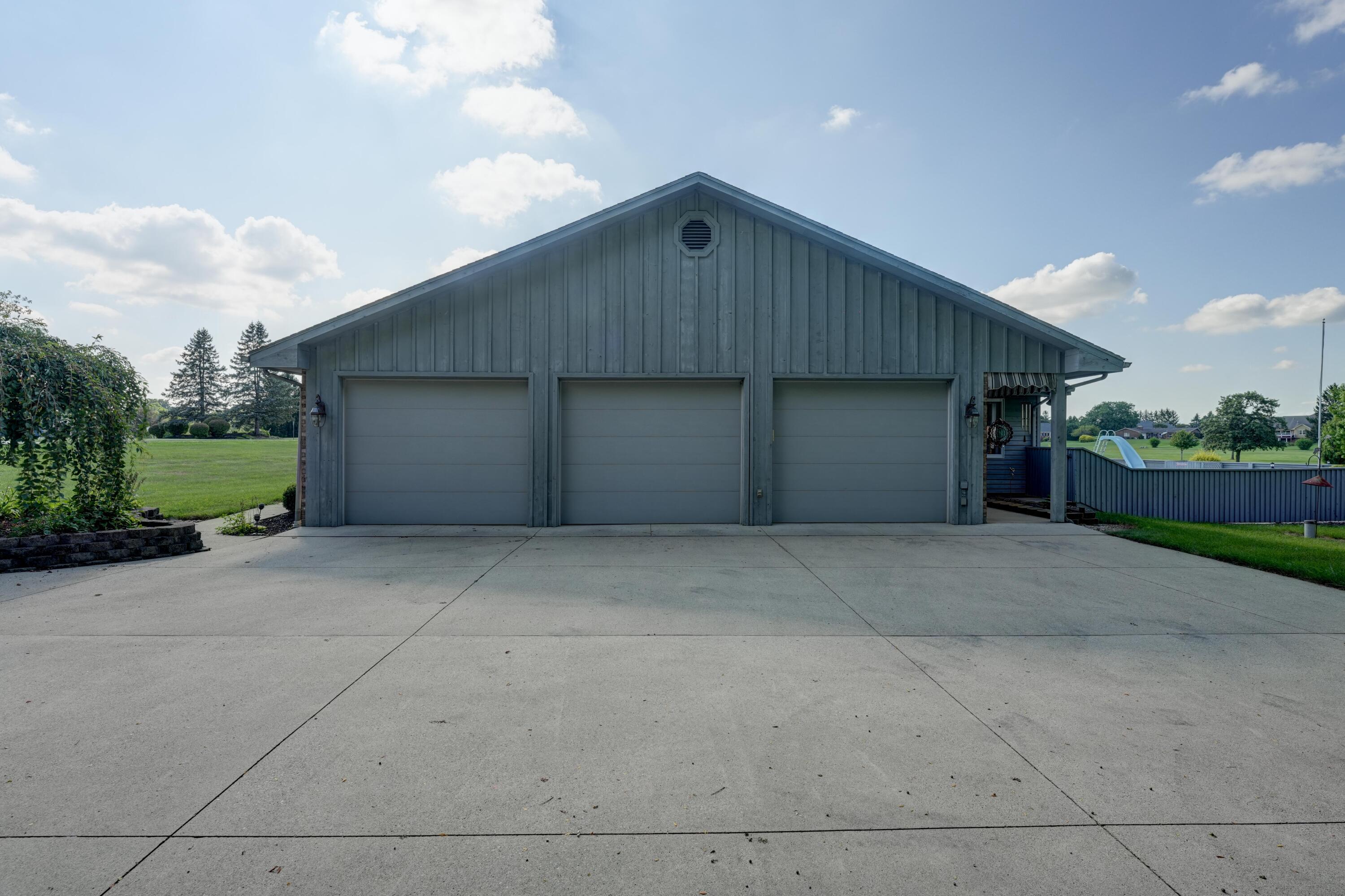 6468 Country Club, Greenville, Ohio 45331
