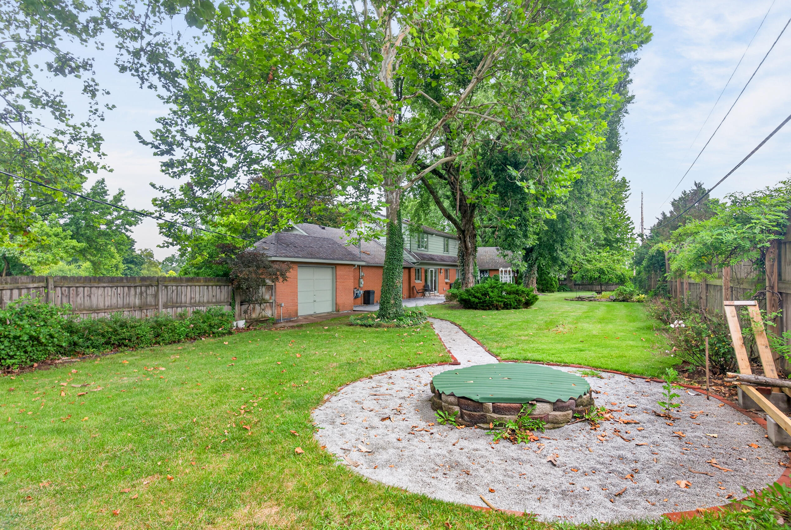 860 Lincolnshire, Troy, Ohio 45373