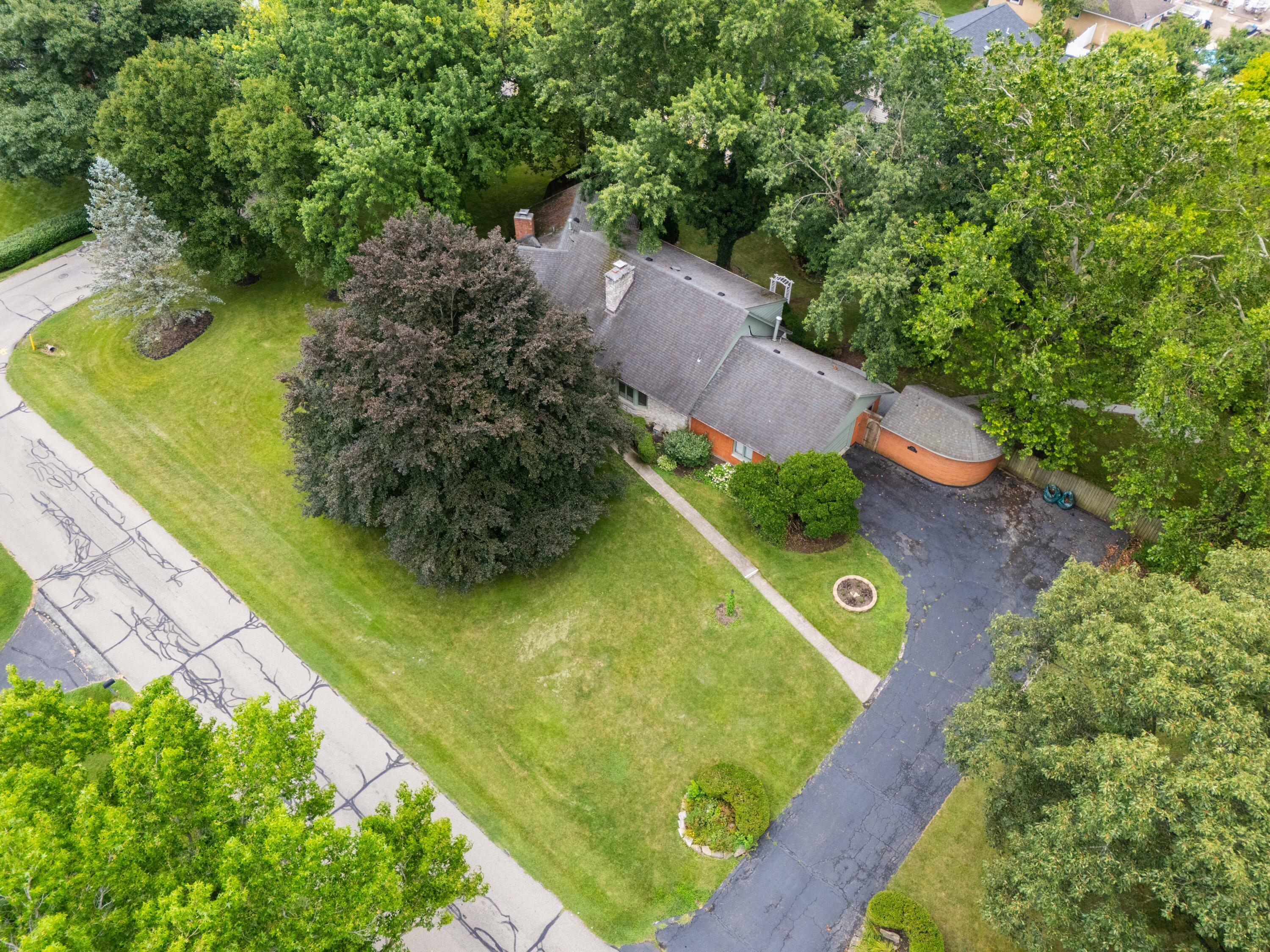 860 Lincolnshire, Troy, Ohio 45373