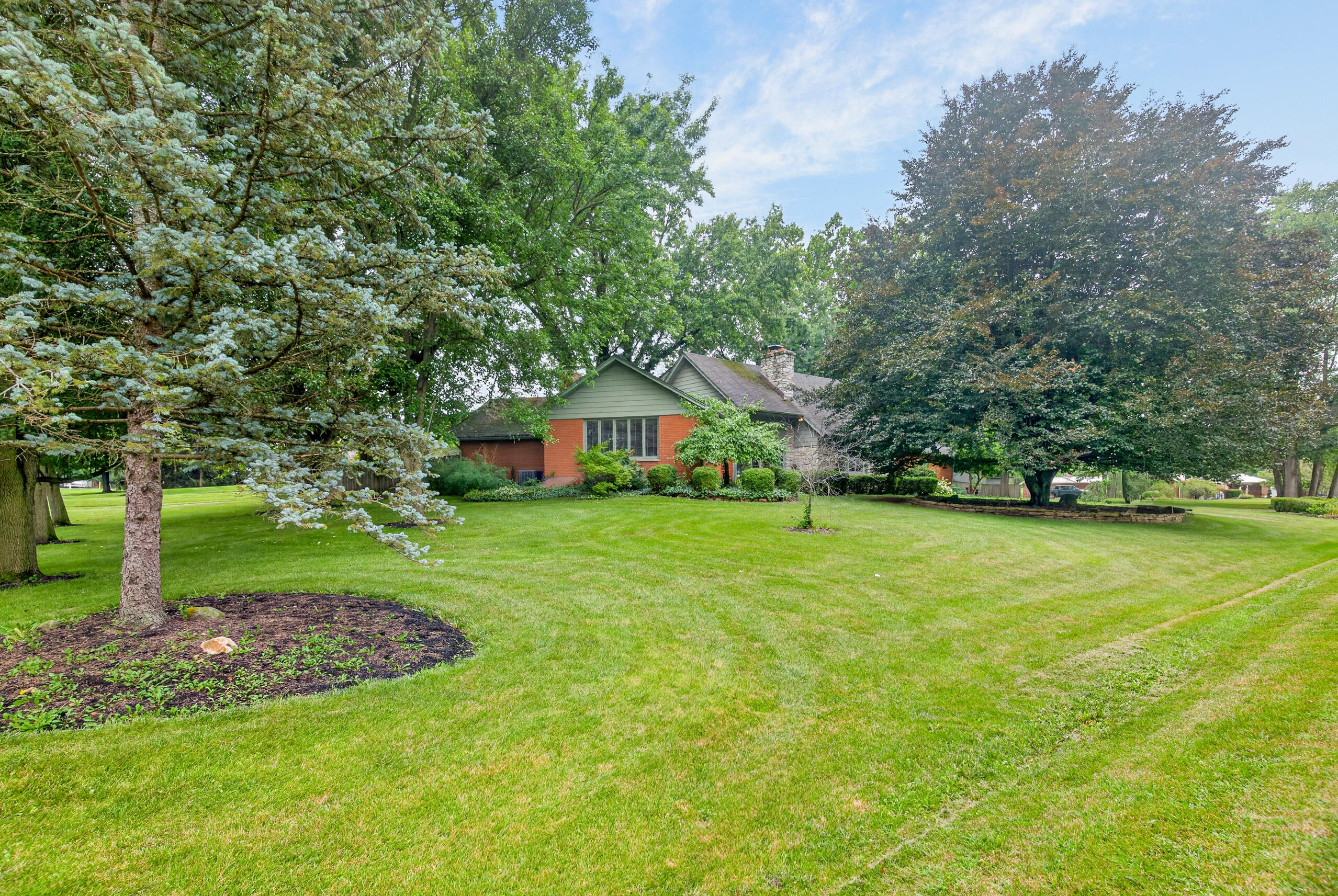 860 Lincolnshire, Troy, Ohio 45373