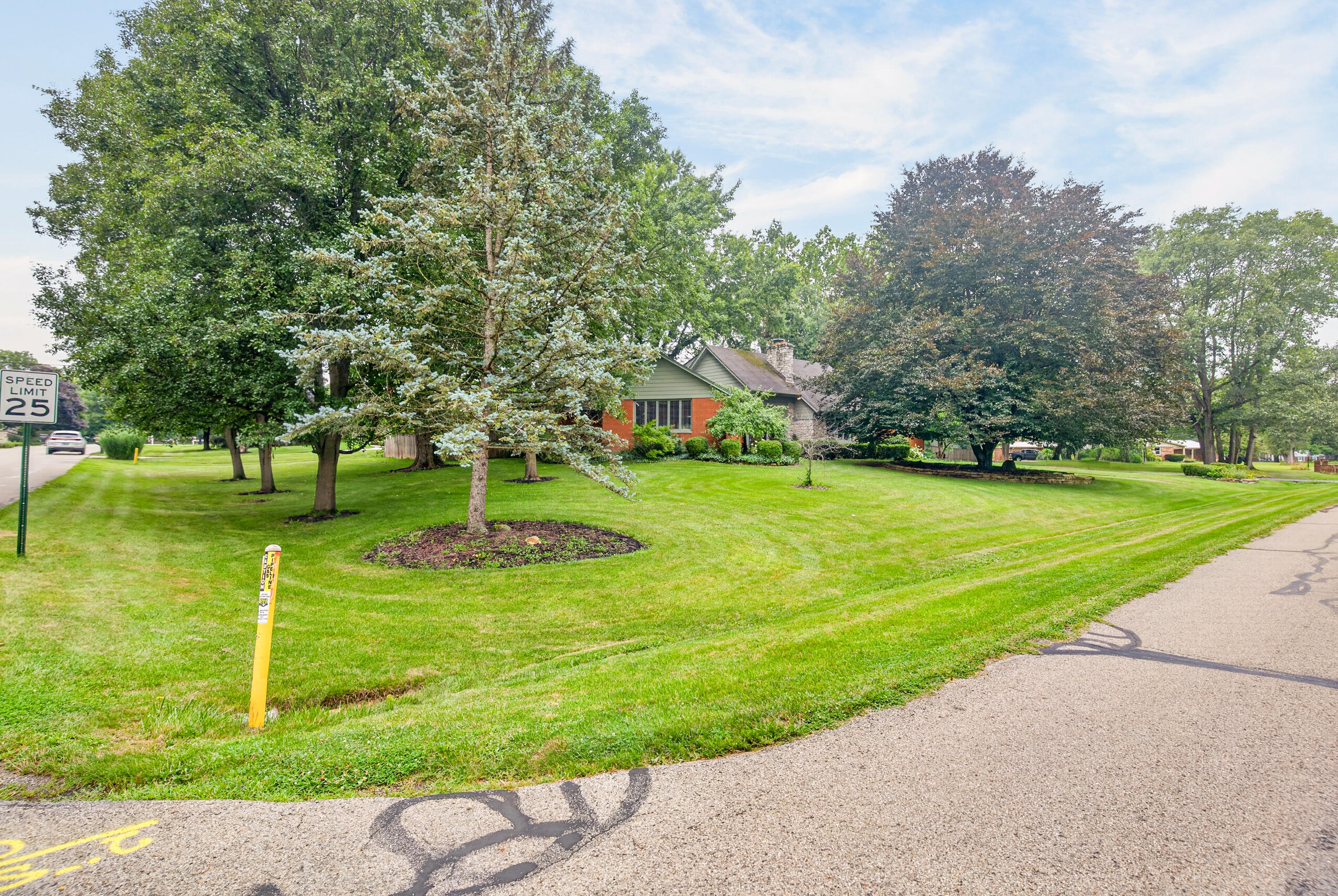 860 Lincolnshire, Troy, Ohio 45373