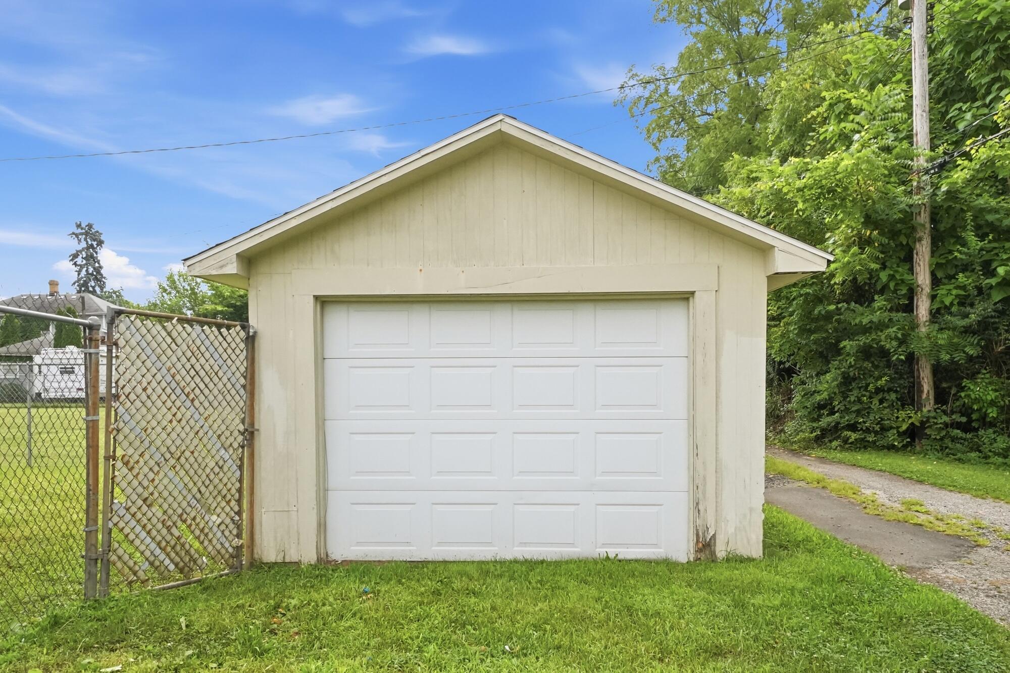 1537 Pleasant, Springfield, Ohio 45506