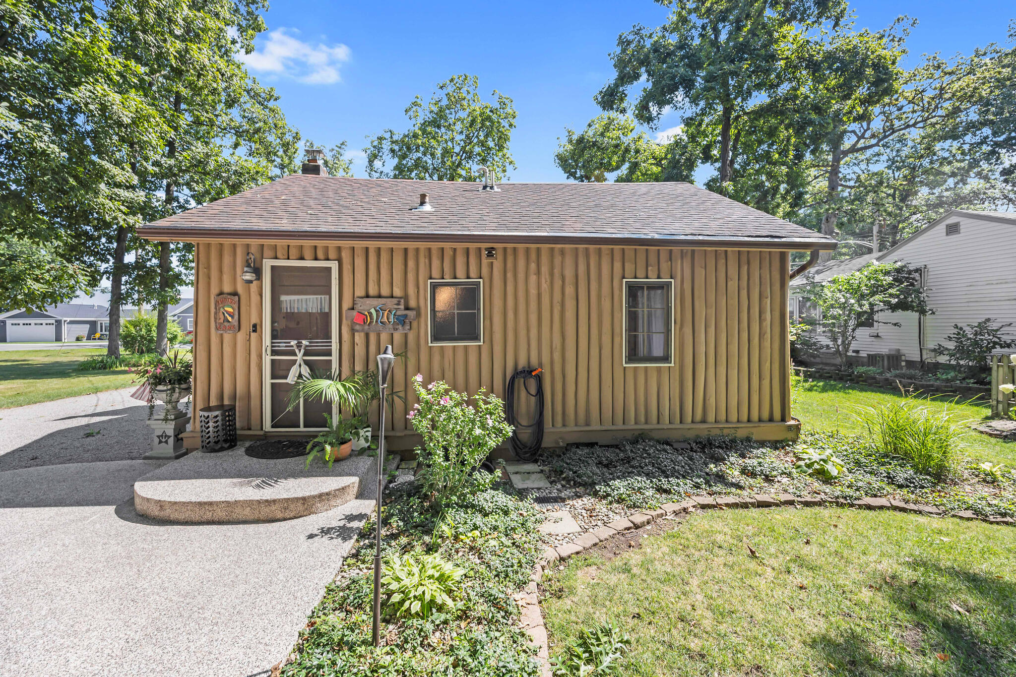 10848 Seminole Shore, Huntsville, Ohio 43324