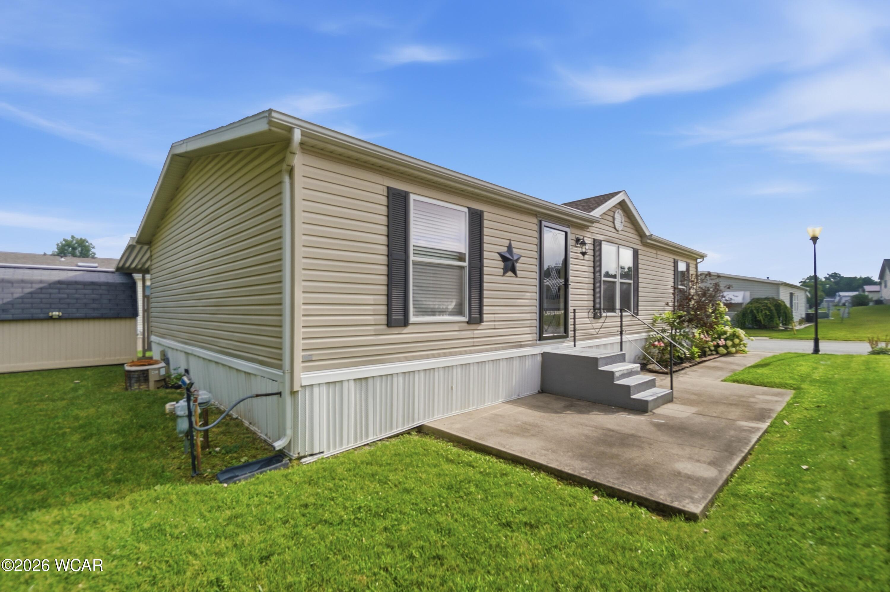 573 Waterview Circle, Lima, Ohio