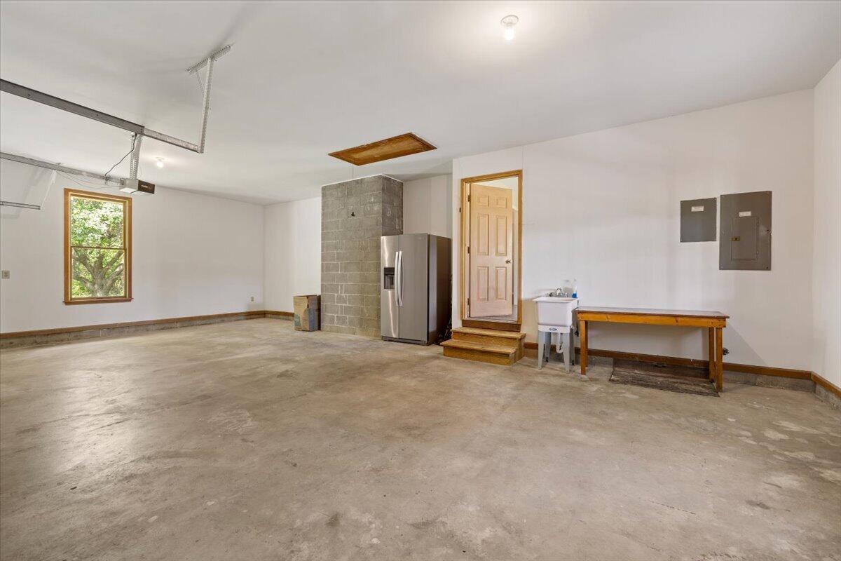 11855 Troy, New Carlisle, Ohio 45344