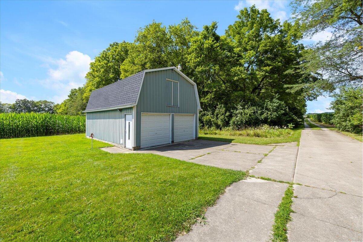 11855 Troy, New Carlisle, Ohio 45344