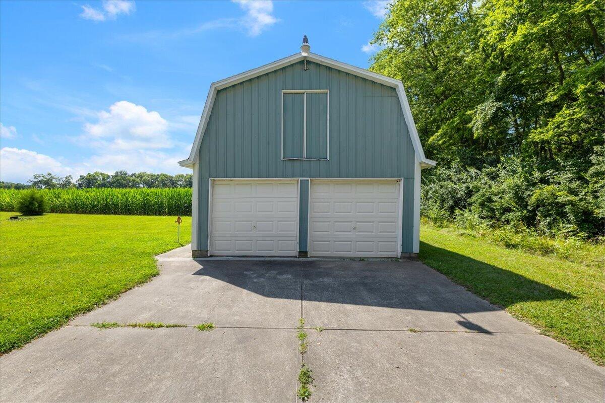 11855 Troy, New Carlisle, Ohio 45344