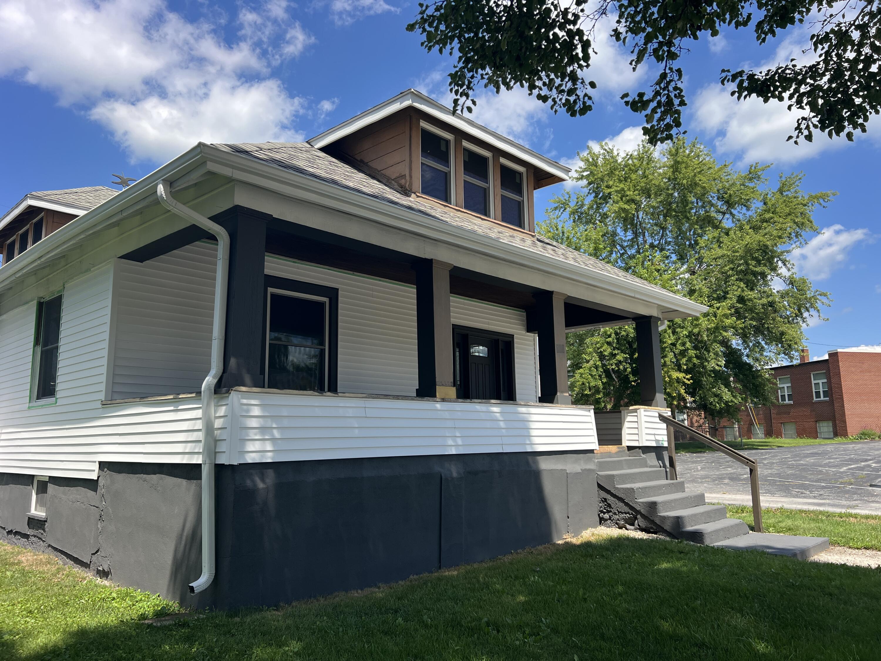406 Mechanic, Wapakoneta, Ohio 45895