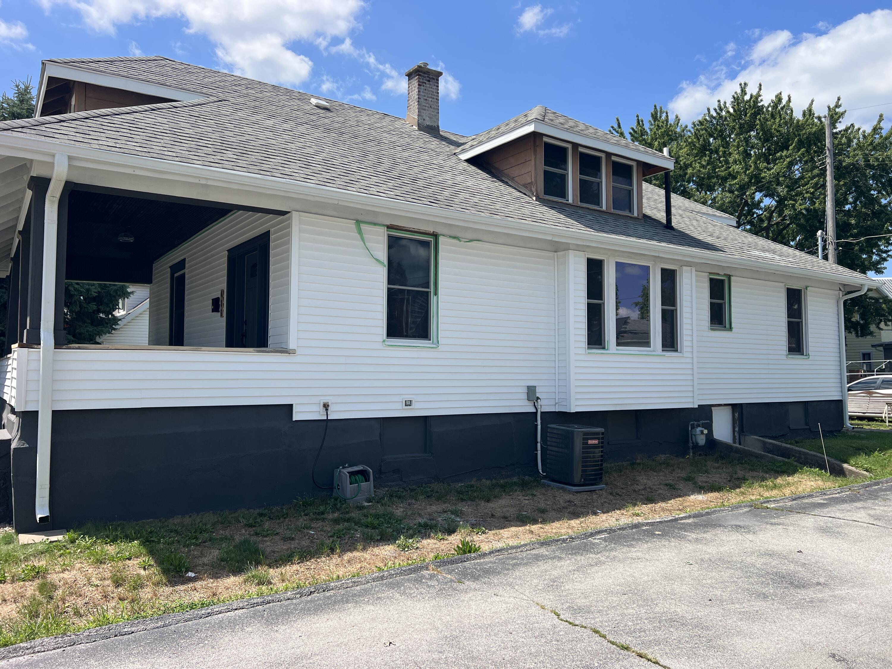 406 Mechanic, Wapakoneta, Ohio 45895