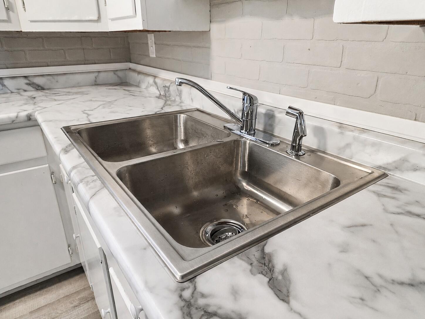 23 Douglas, Springfield, Ohio 45503