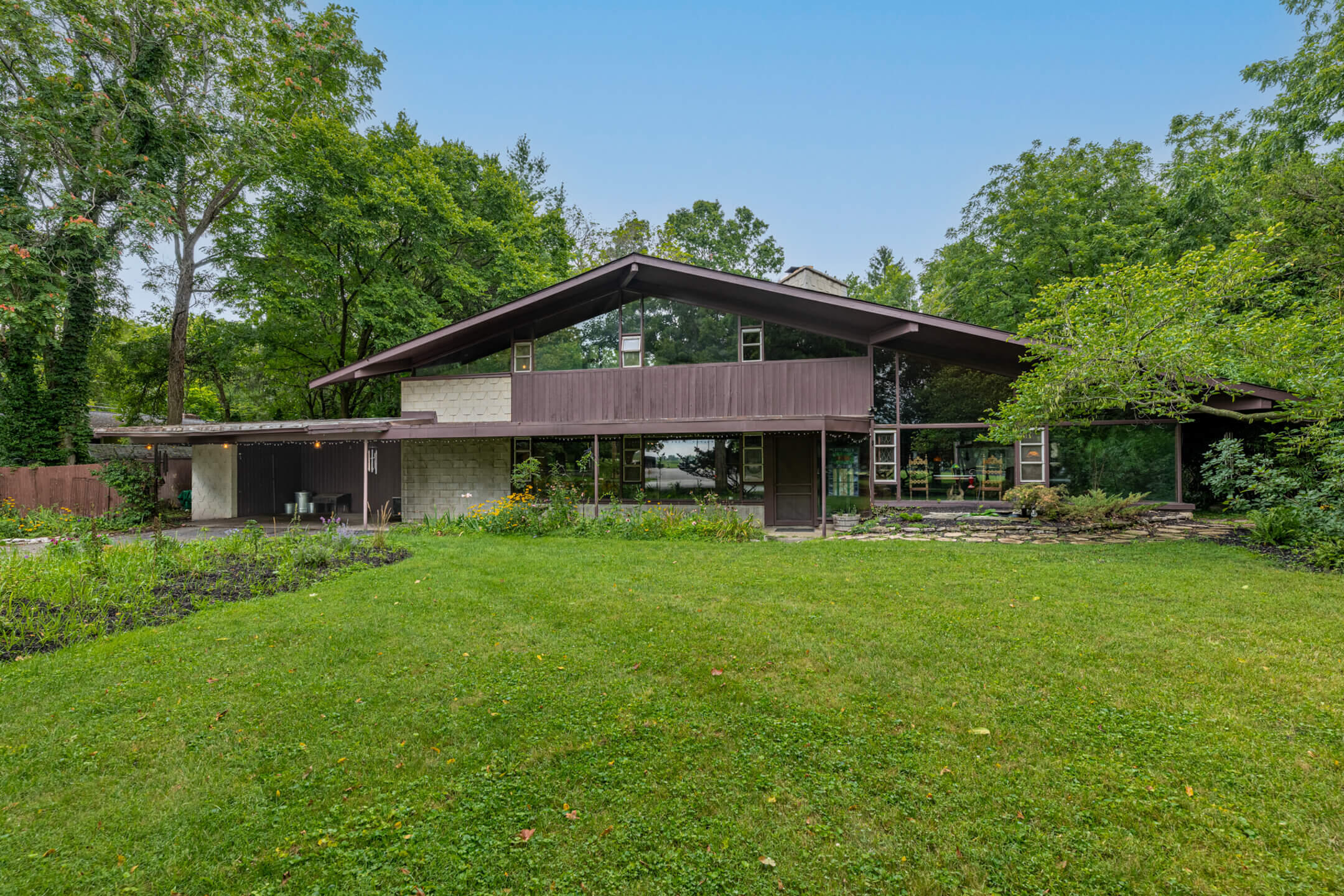 445 South College, Yellow Springs, Ohio 45387