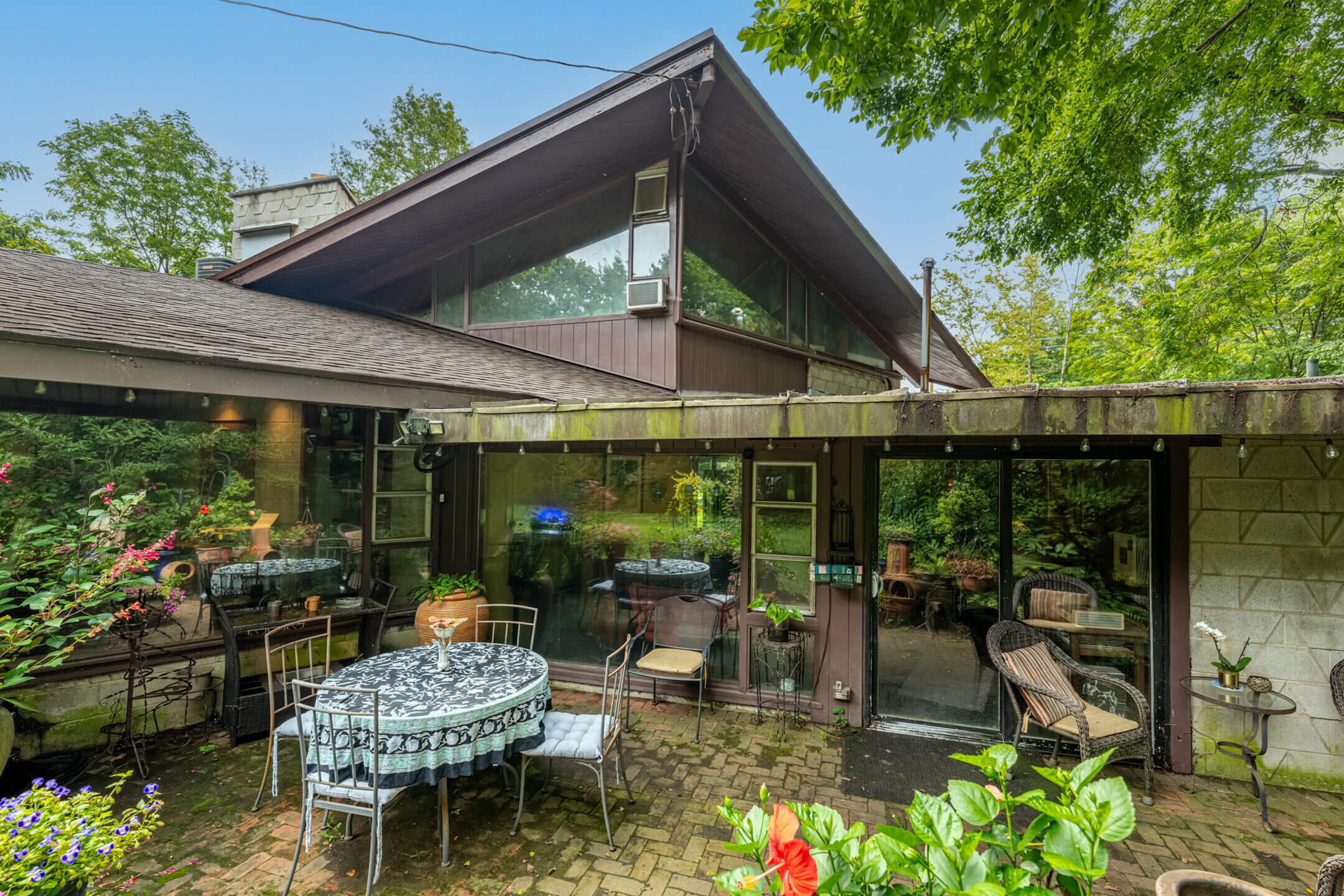 445 South College, Yellow Springs, Ohio 45387