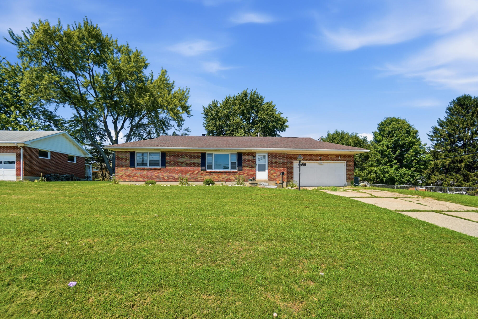 1450 Moorefield, Springfield, Ohio 45503