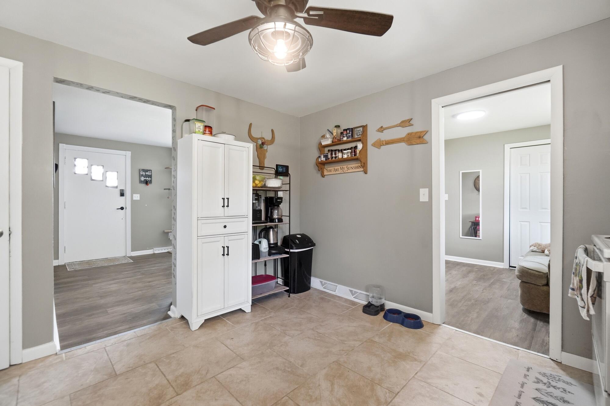 1450 Moorefield, Springfield, Ohio 45503