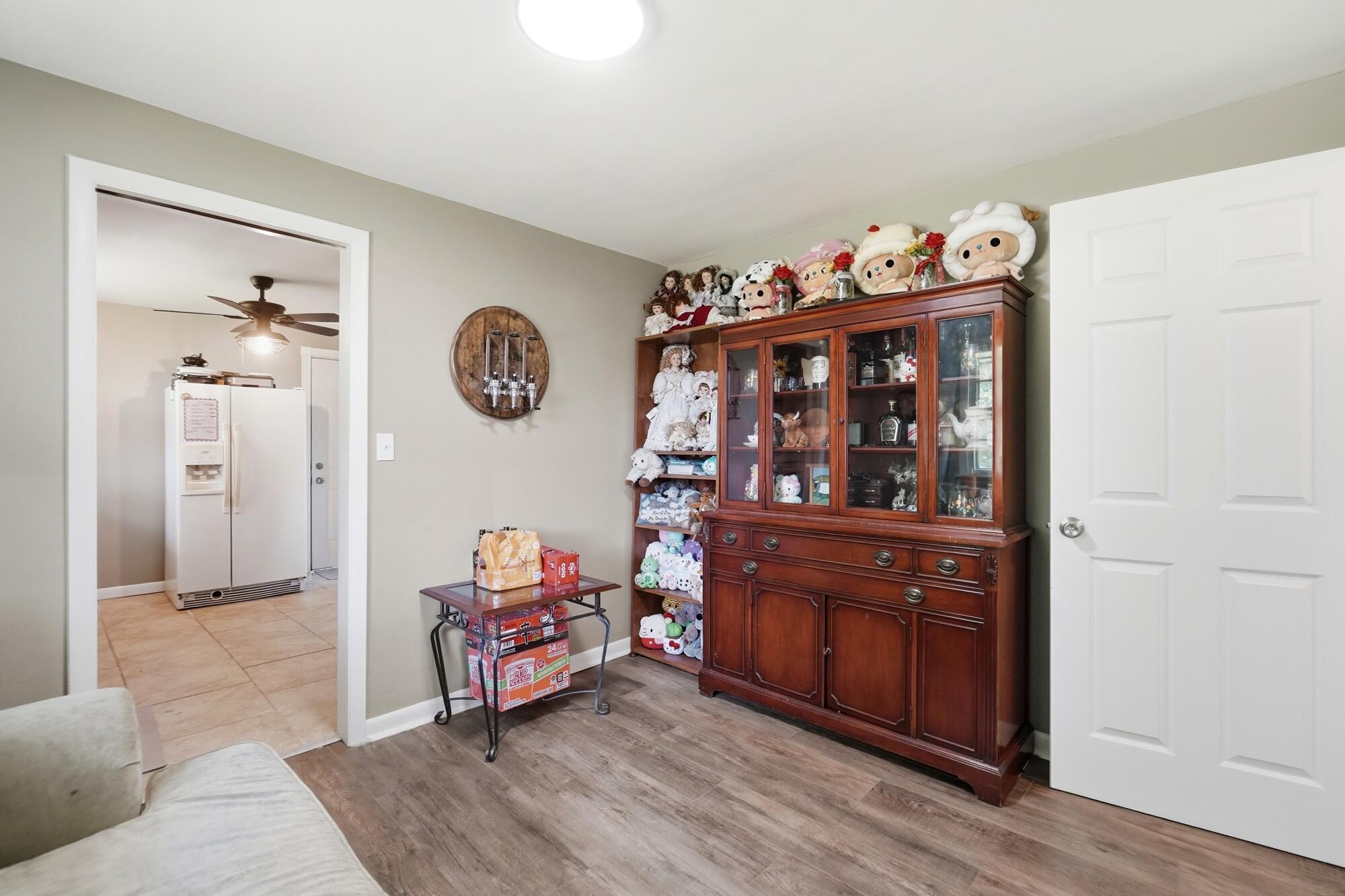 1450 Moorefield, Springfield, Ohio 45503