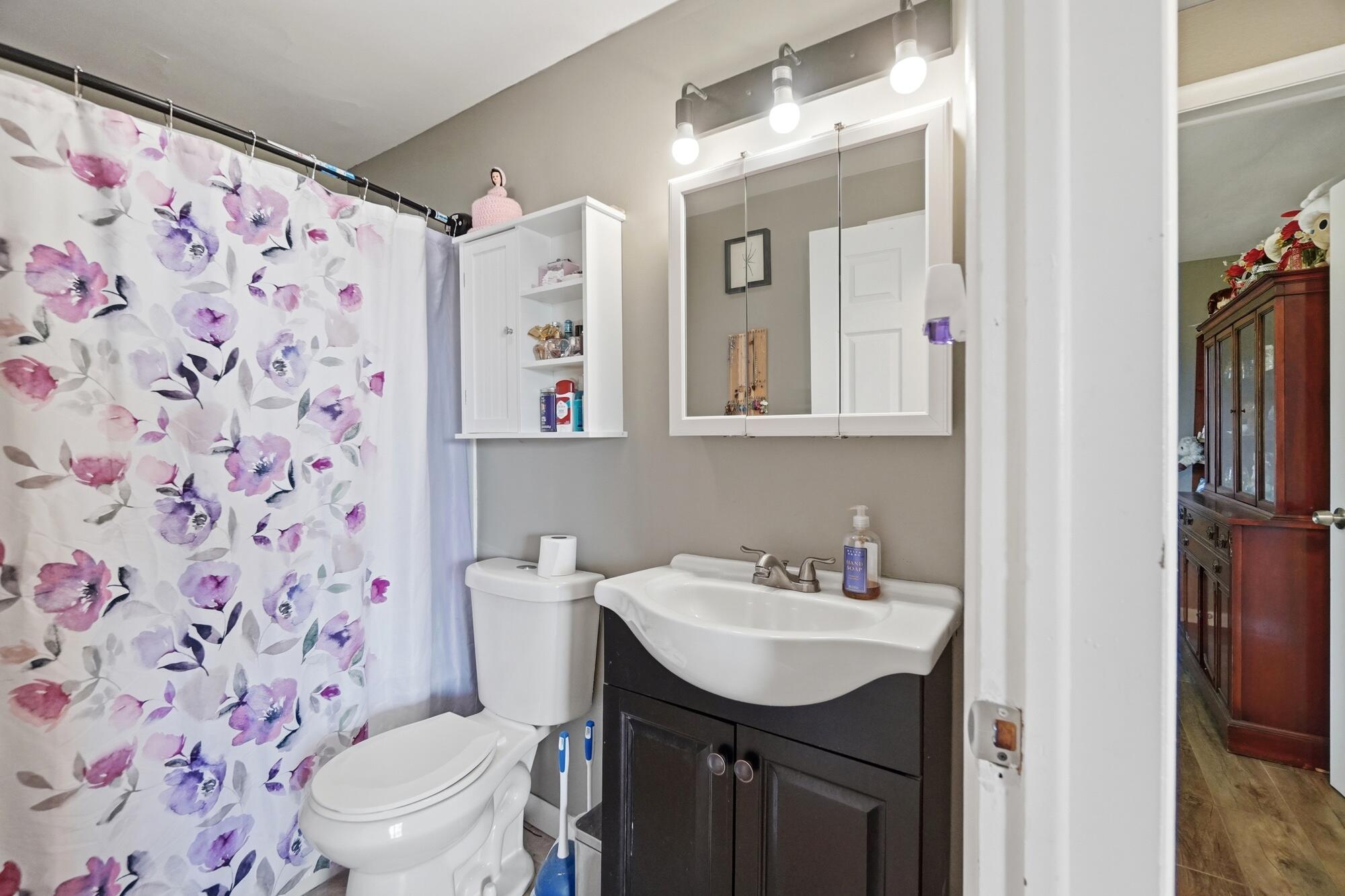 1450 Moorefield, Springfield, Ohio 45503
