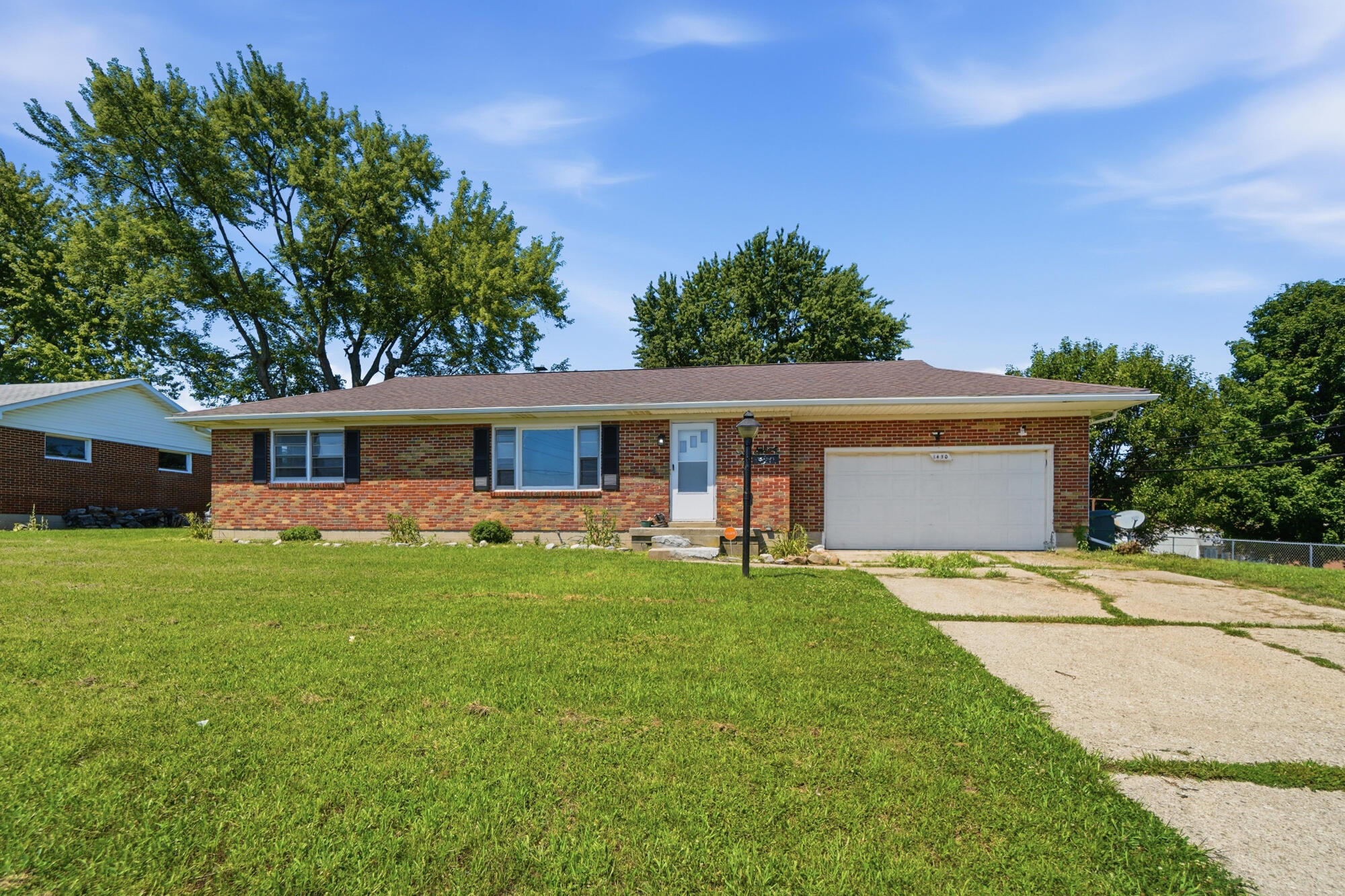 1450 Moorefield, Springfield, Ohio 45503