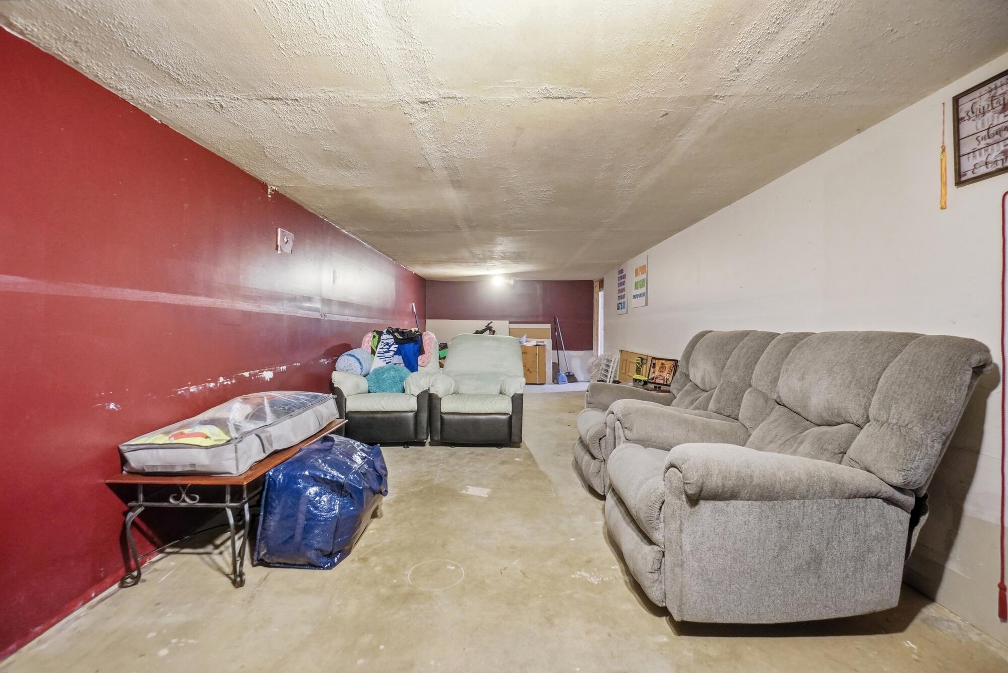 1450 Moorefield, Springfield, Ohio 45503