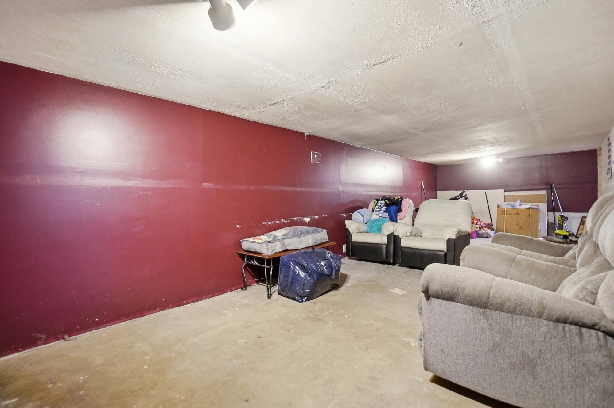 1450 Moorefield, Springfield, Ohio 45503