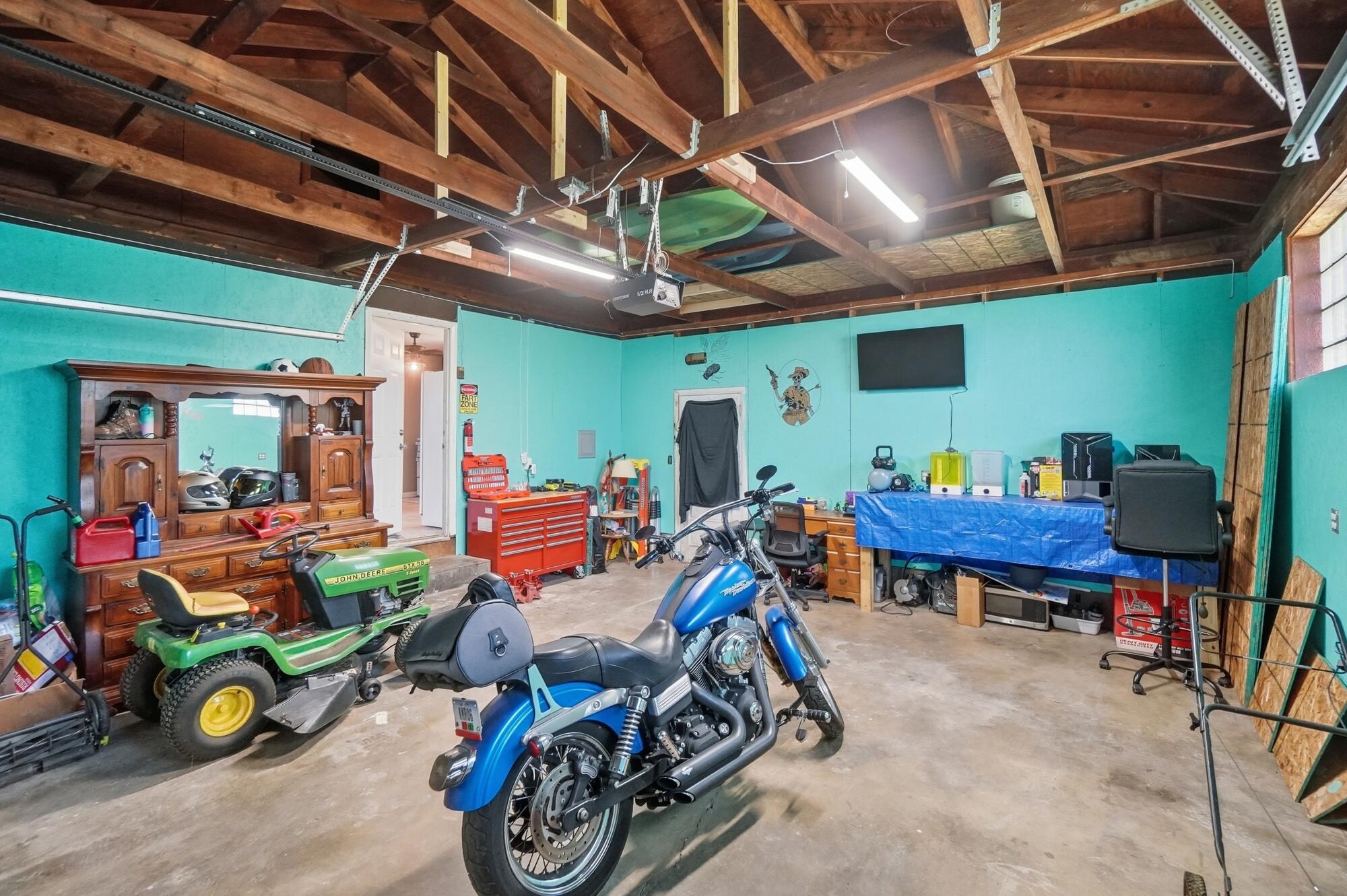 1450 Moorefield, Springfield, Ohio 45503