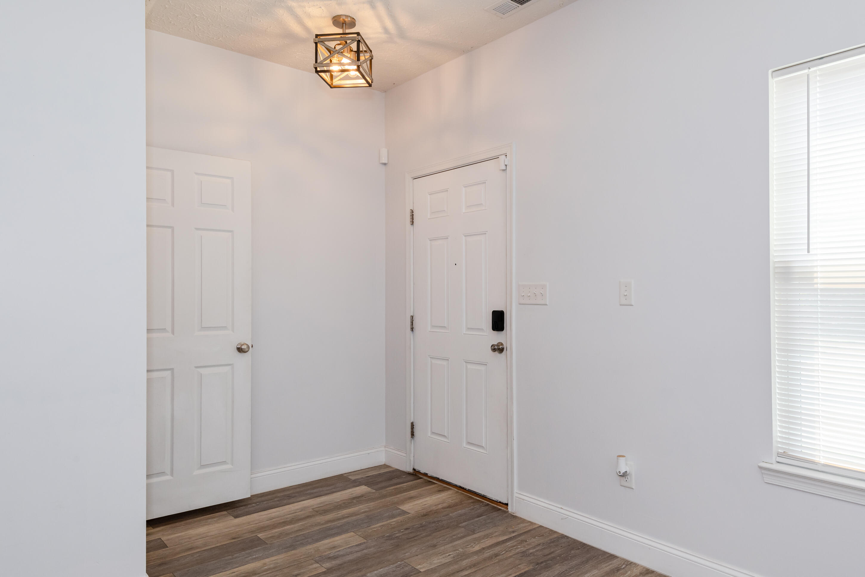 2261 Girard, Troy, Ohio 45373