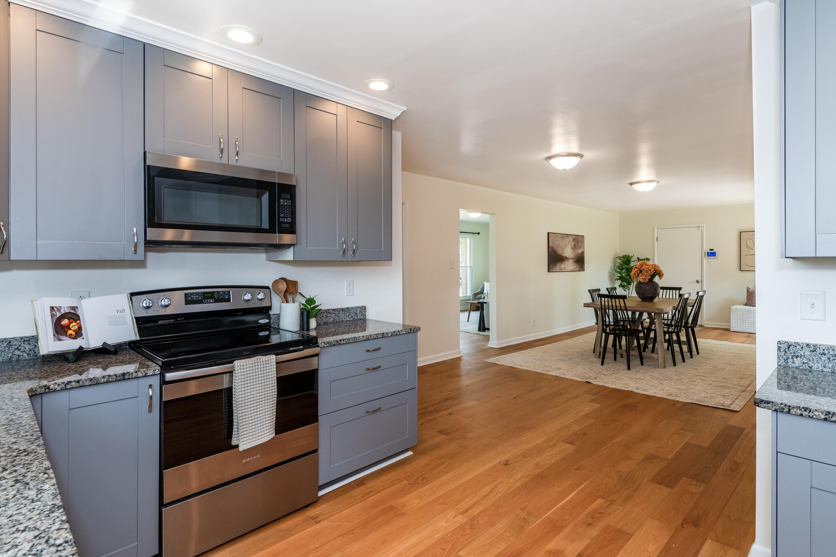 135 Shaftsbury, Troy, Ohio 45373