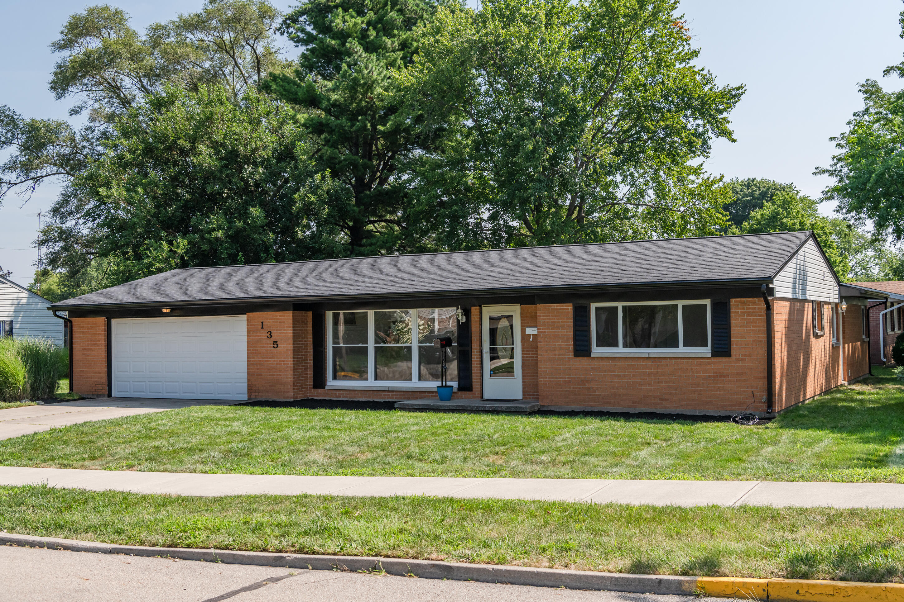 135 Shaftsbury, Troy, Ohio 45373