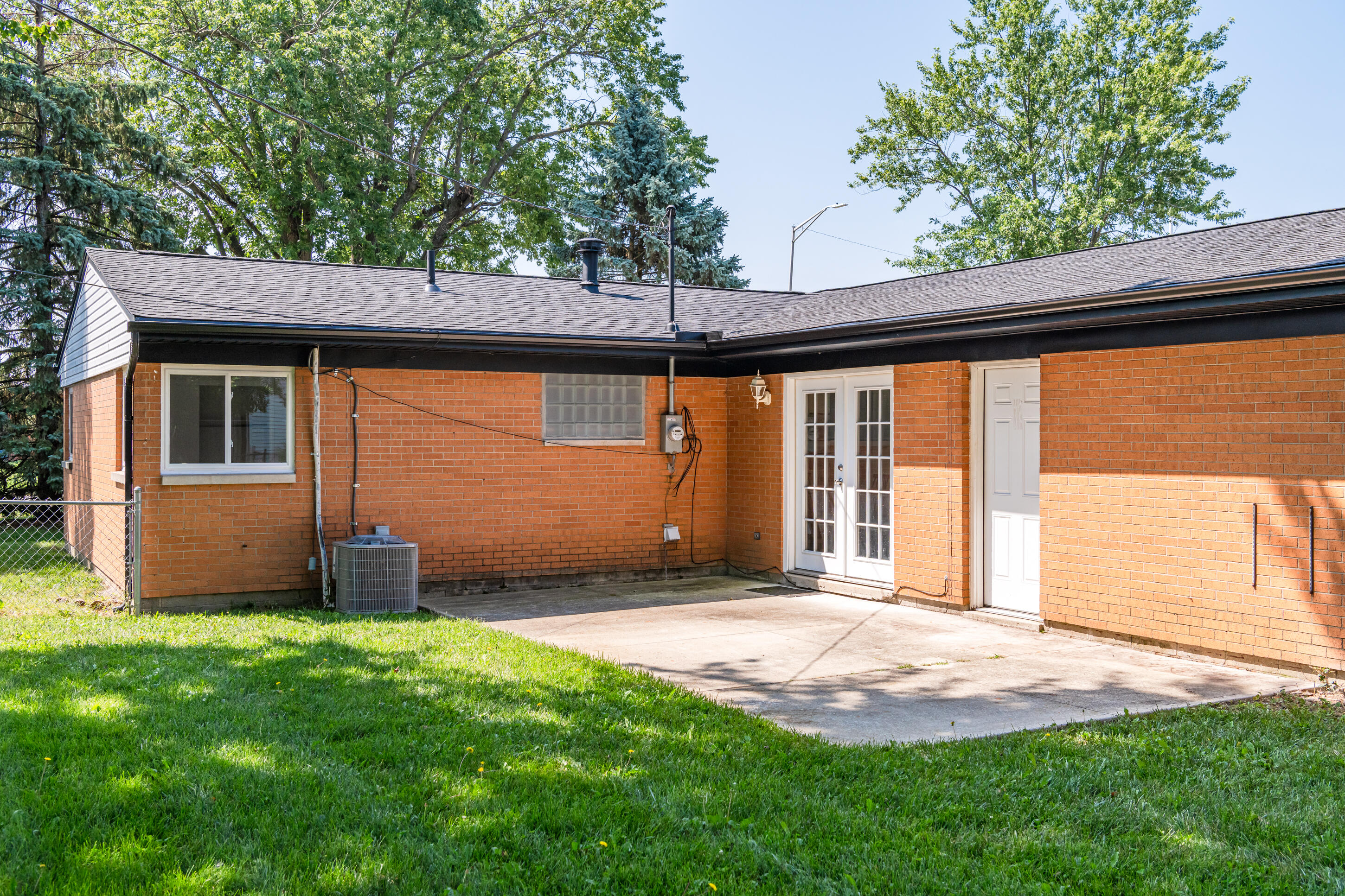 135 Shaftsbury, Troy, Ohio 45373