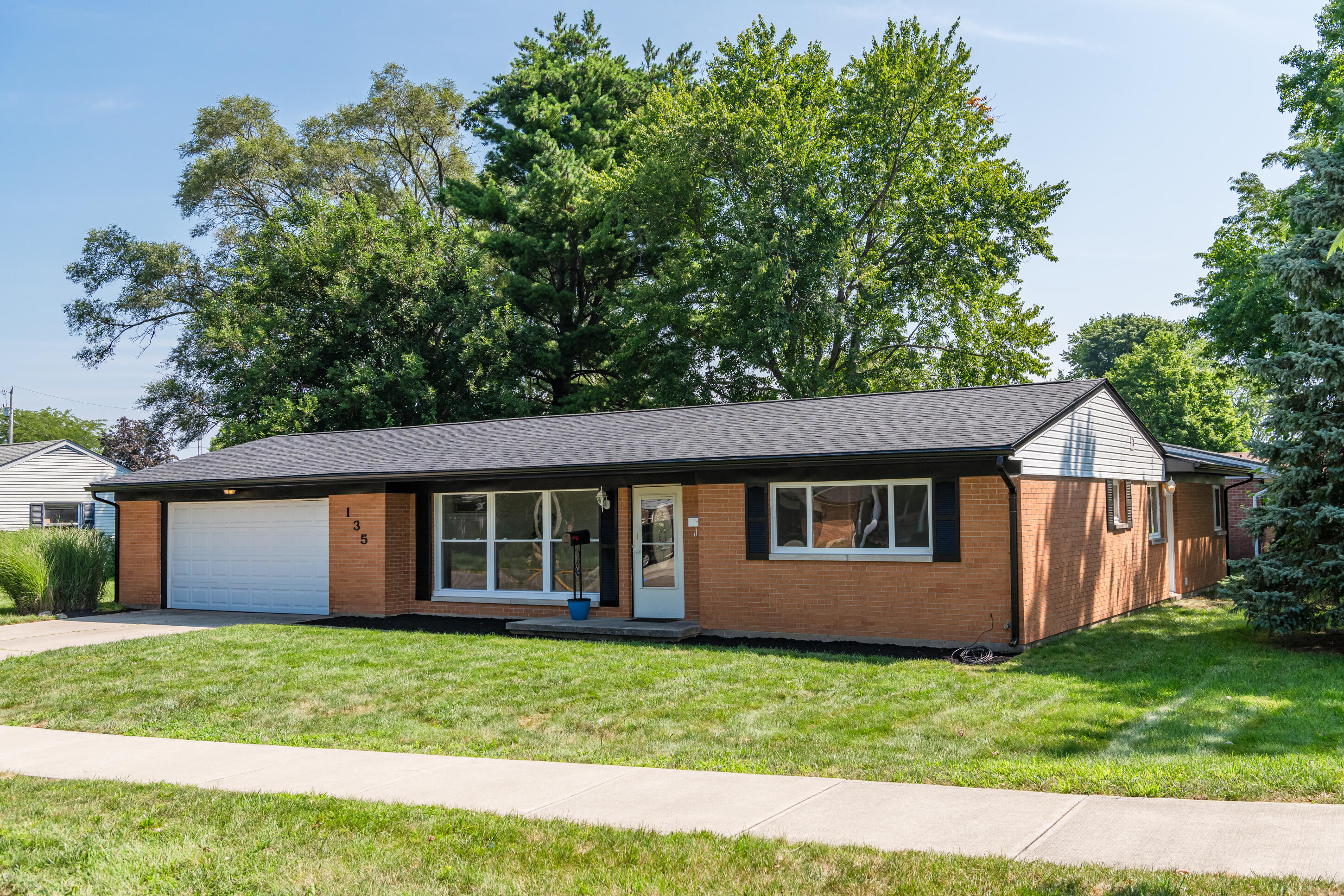 135 Shaftsbury, Troy, Ohio 45373