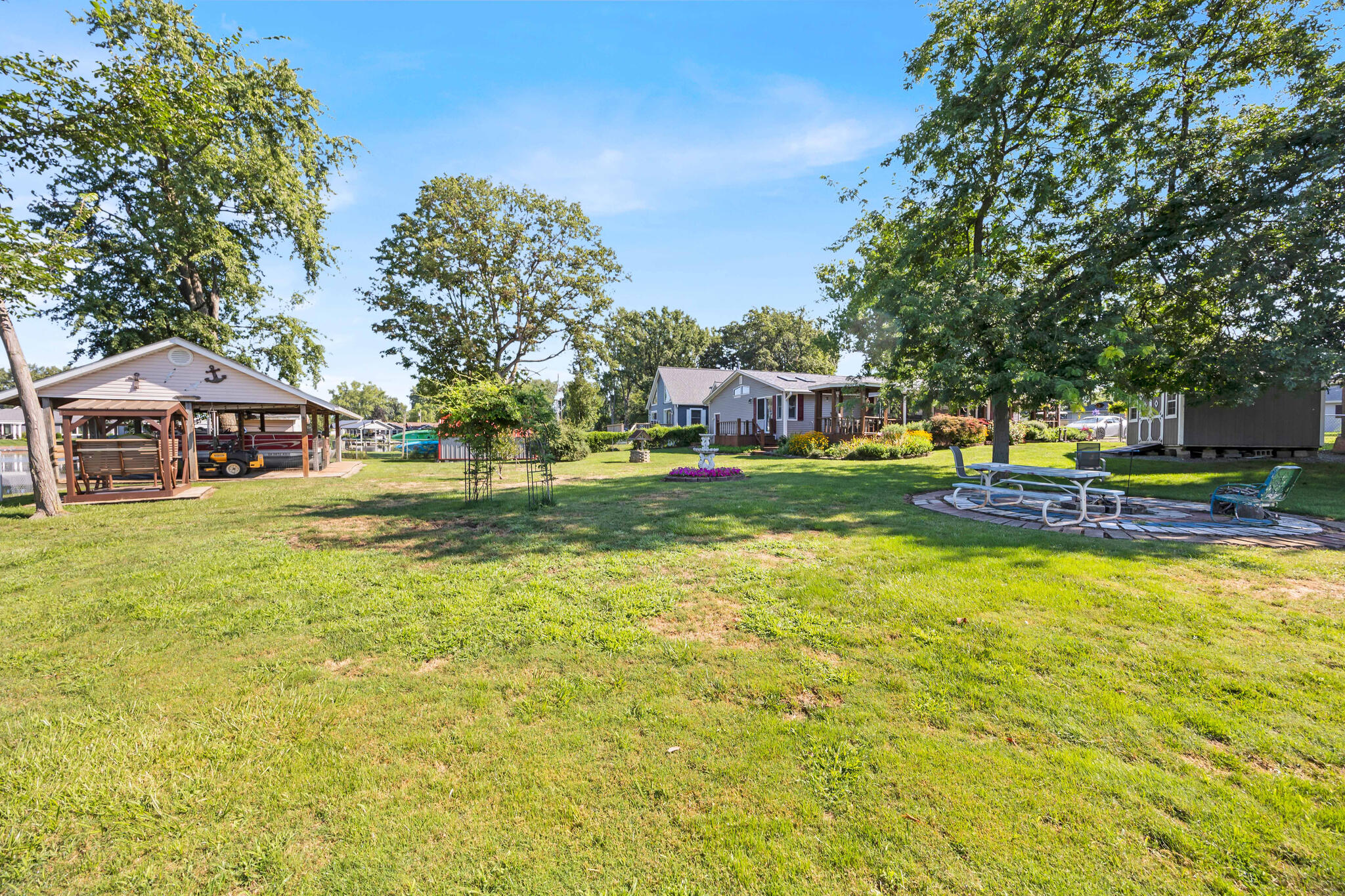 7711 Edgewater, Huntsville, Ohio 43324