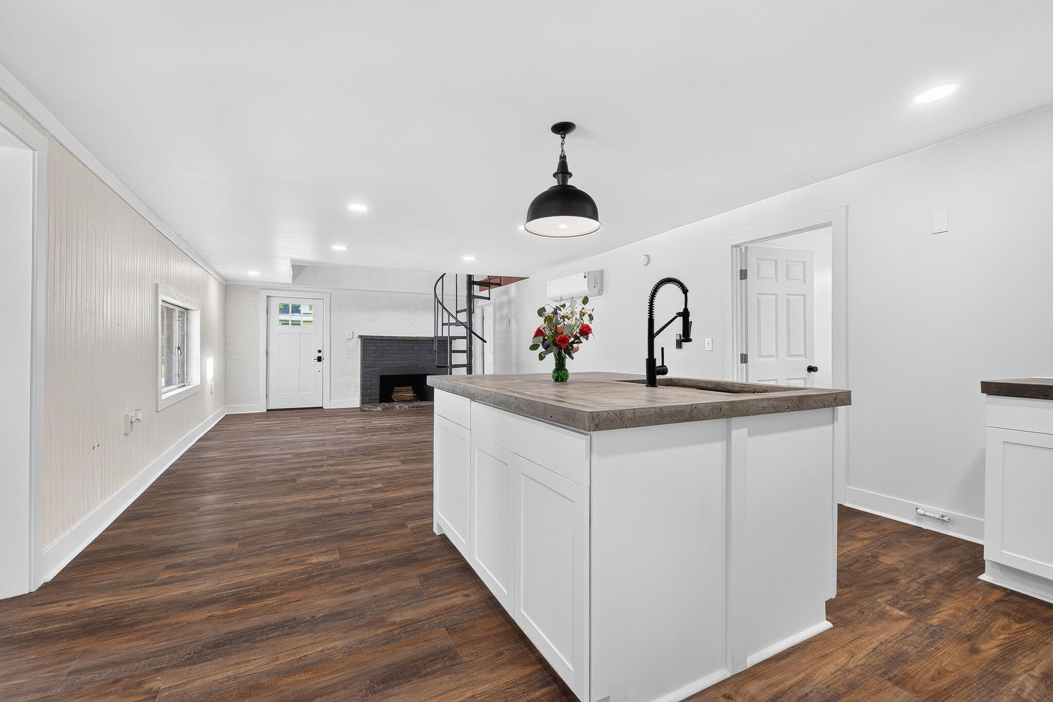 9885 Blackhawk, Huntsville, Ohio 43324