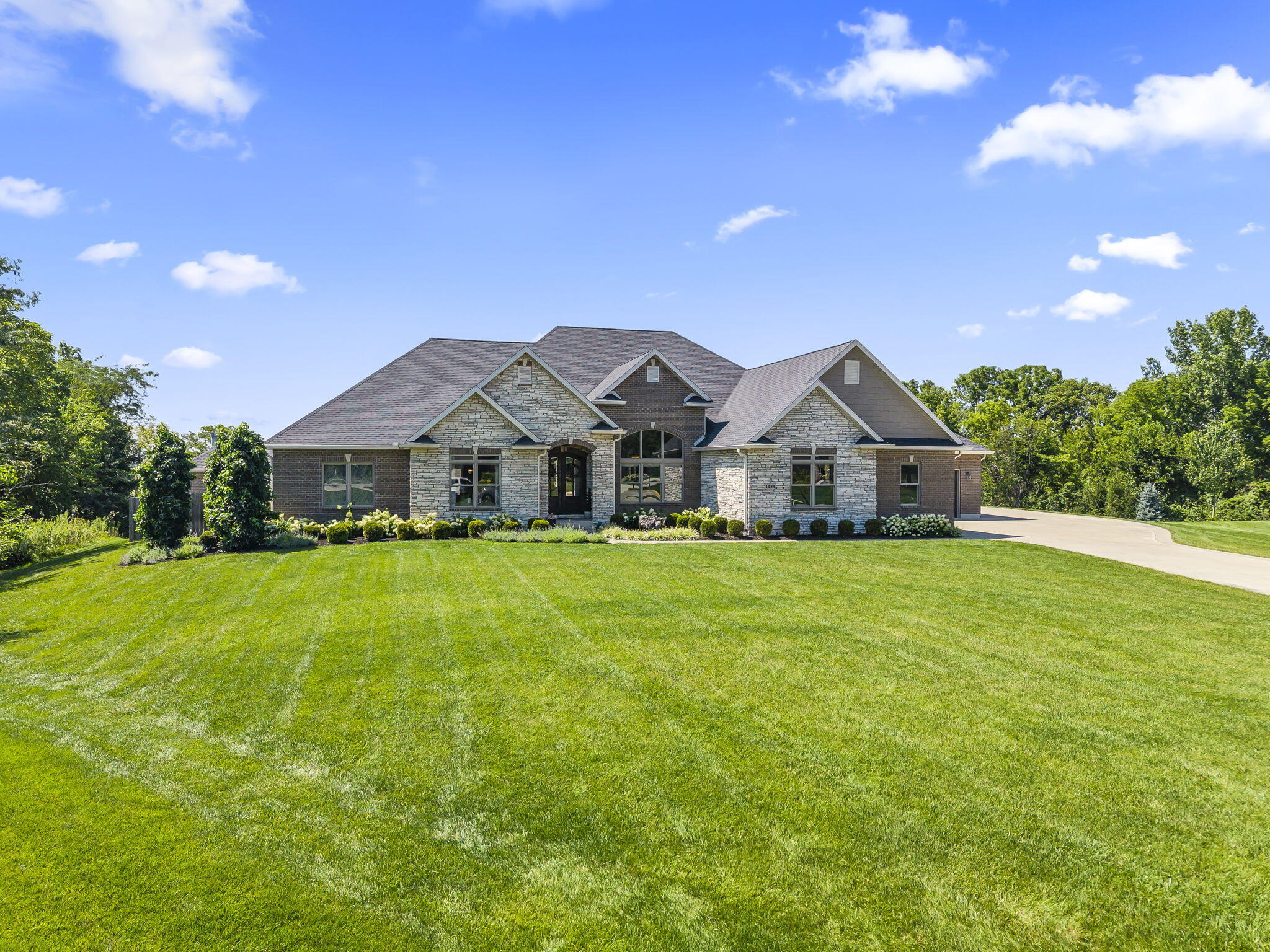 1234 Walton, Troy, Ohio 45373