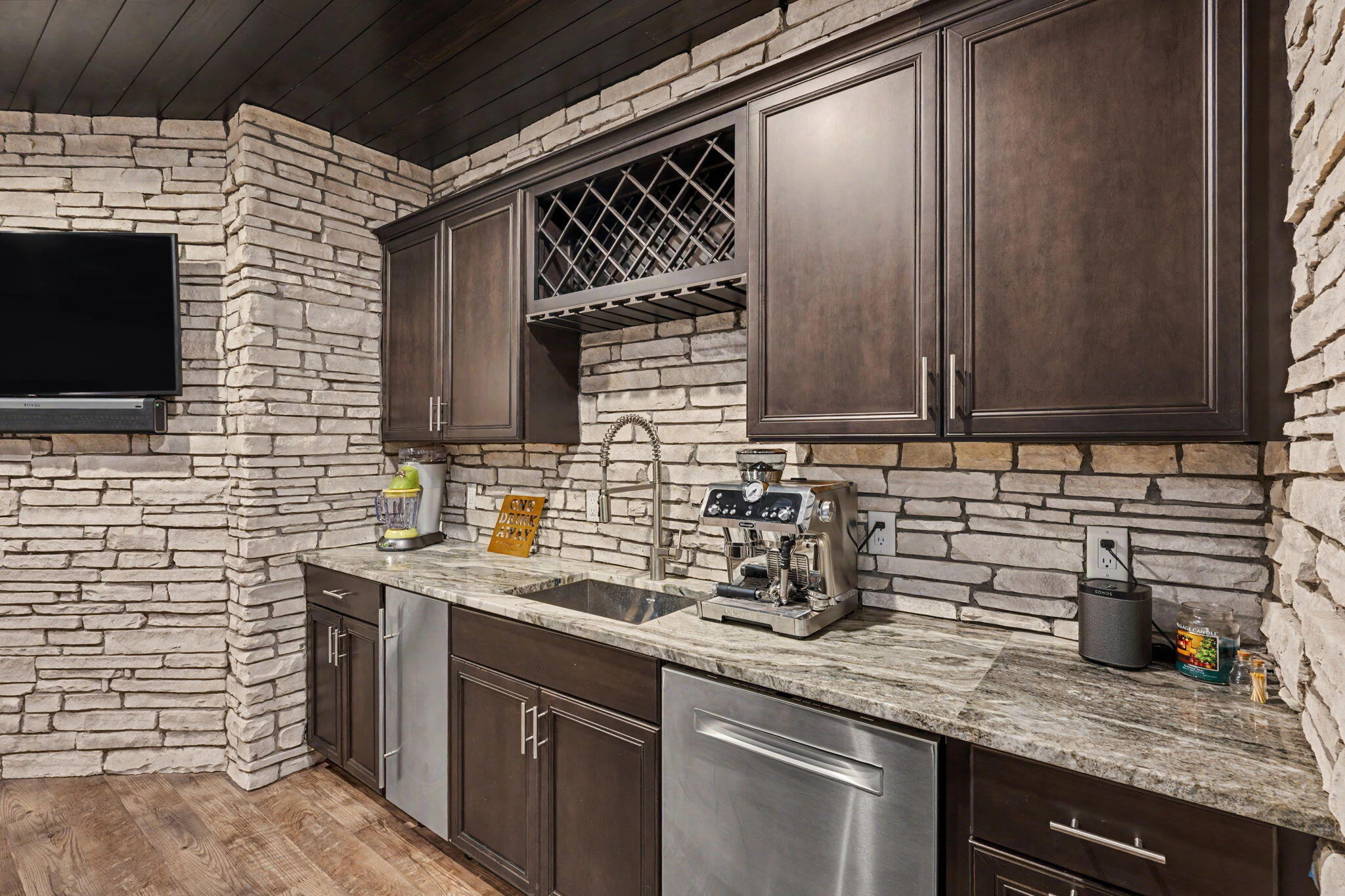 1234 Walton, Troy, Ohio 45373