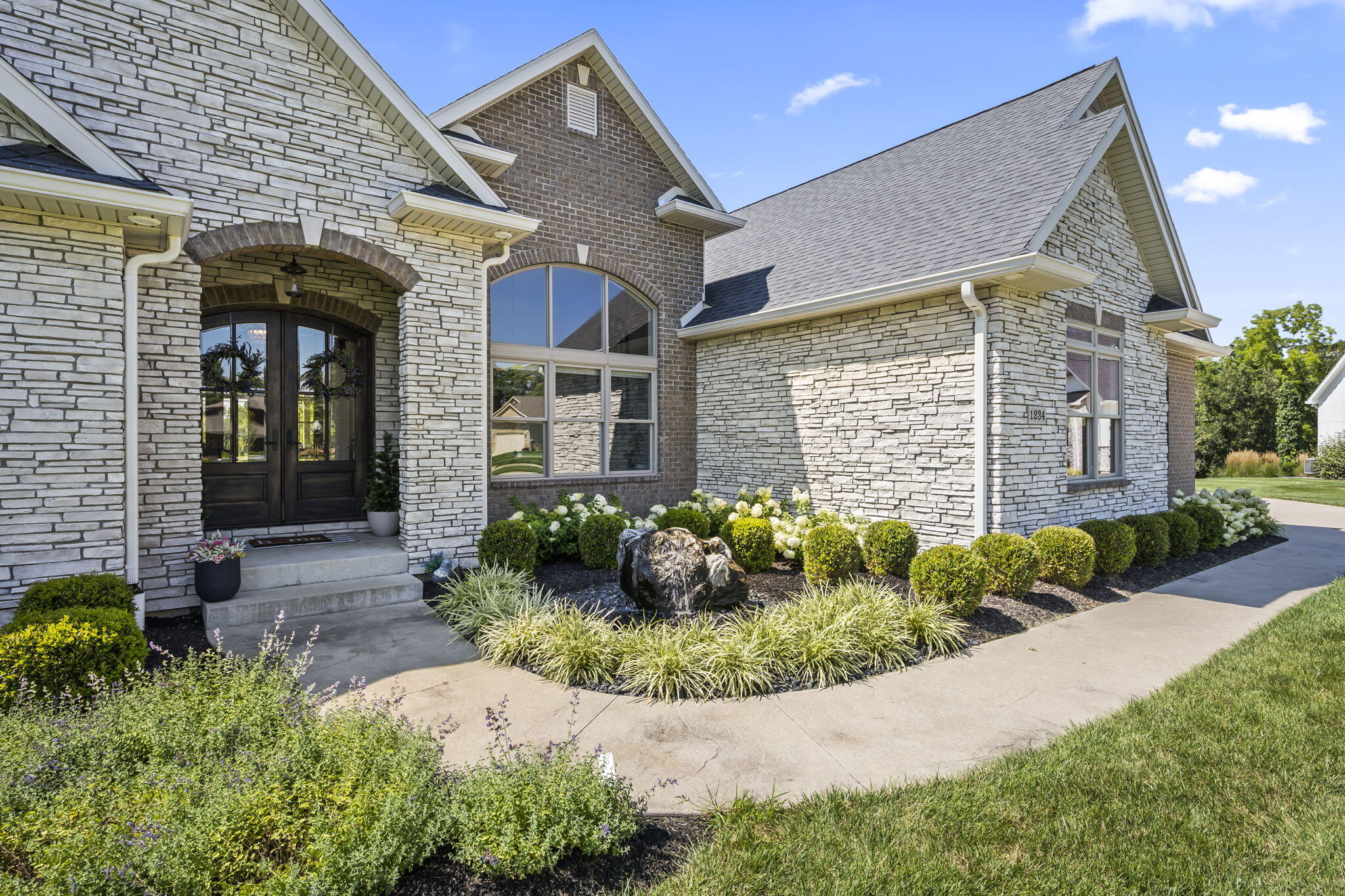 1234 Walton, Troy, Ohio 45373