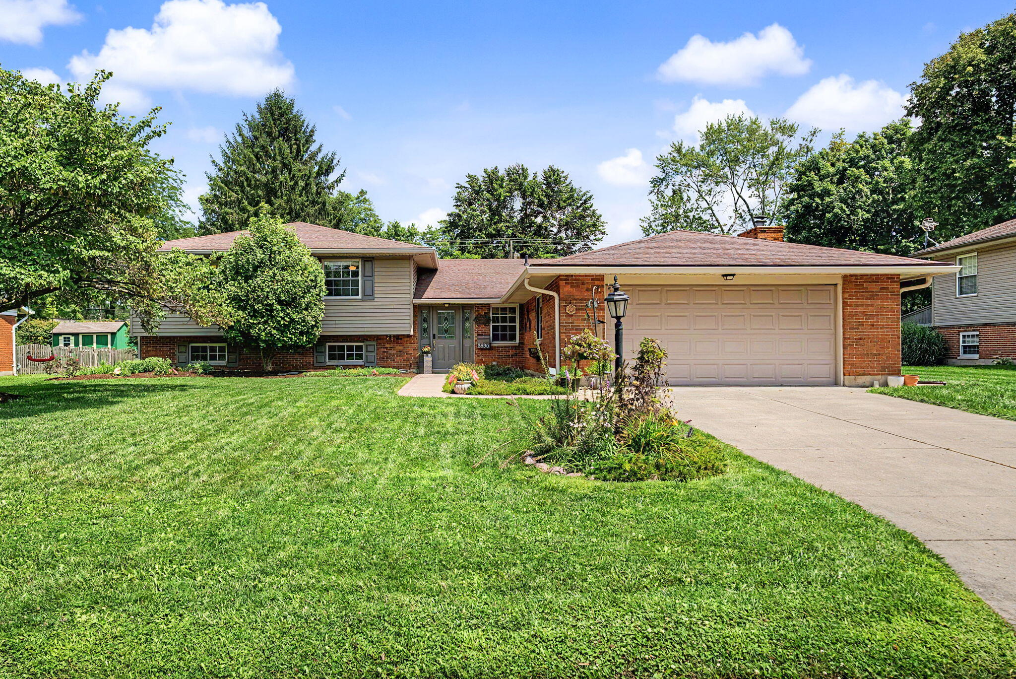 5696 Overbrooke, Kettering, Ohio 45440