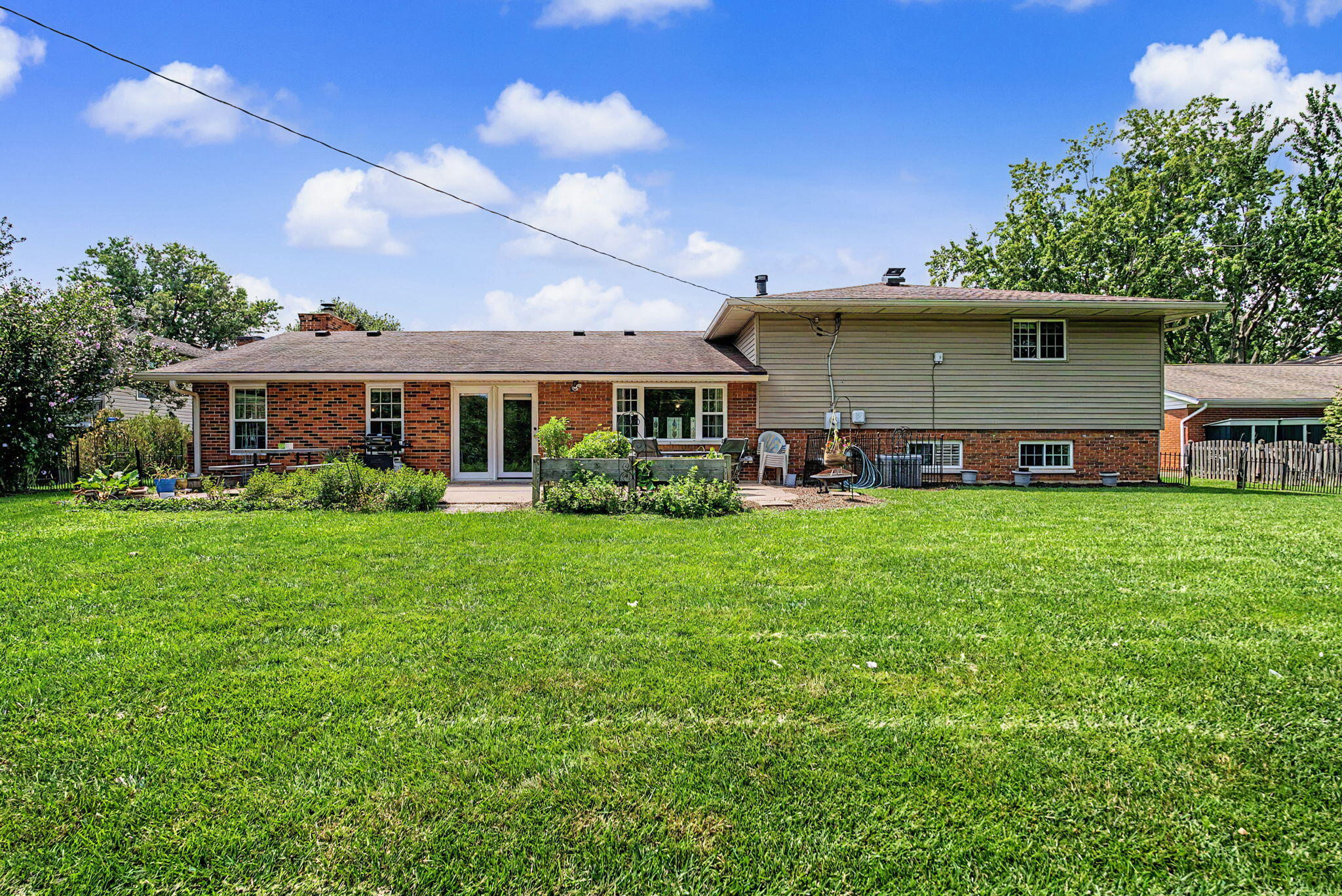 5696 Overbrooke, Kettering, Ohio 45440