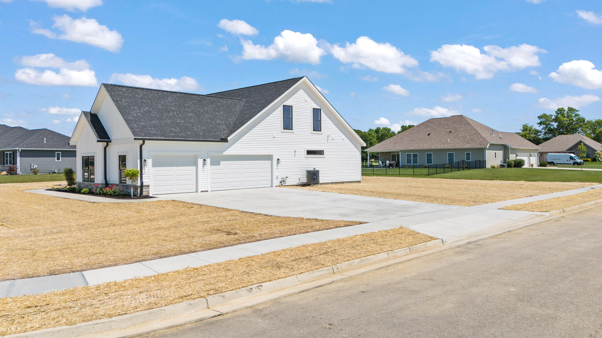 2691 Pleasant View, Troy, Ohio 45373