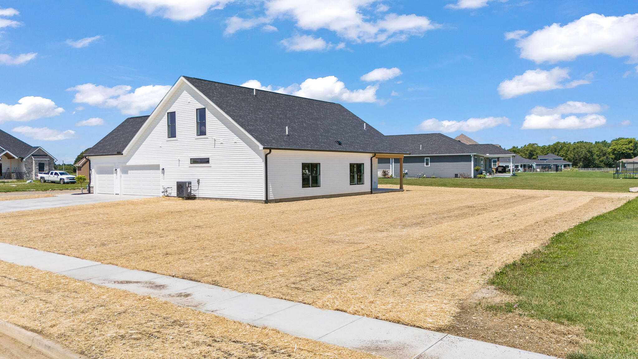 2691 Pleasant View, Troy, Ohio 45373