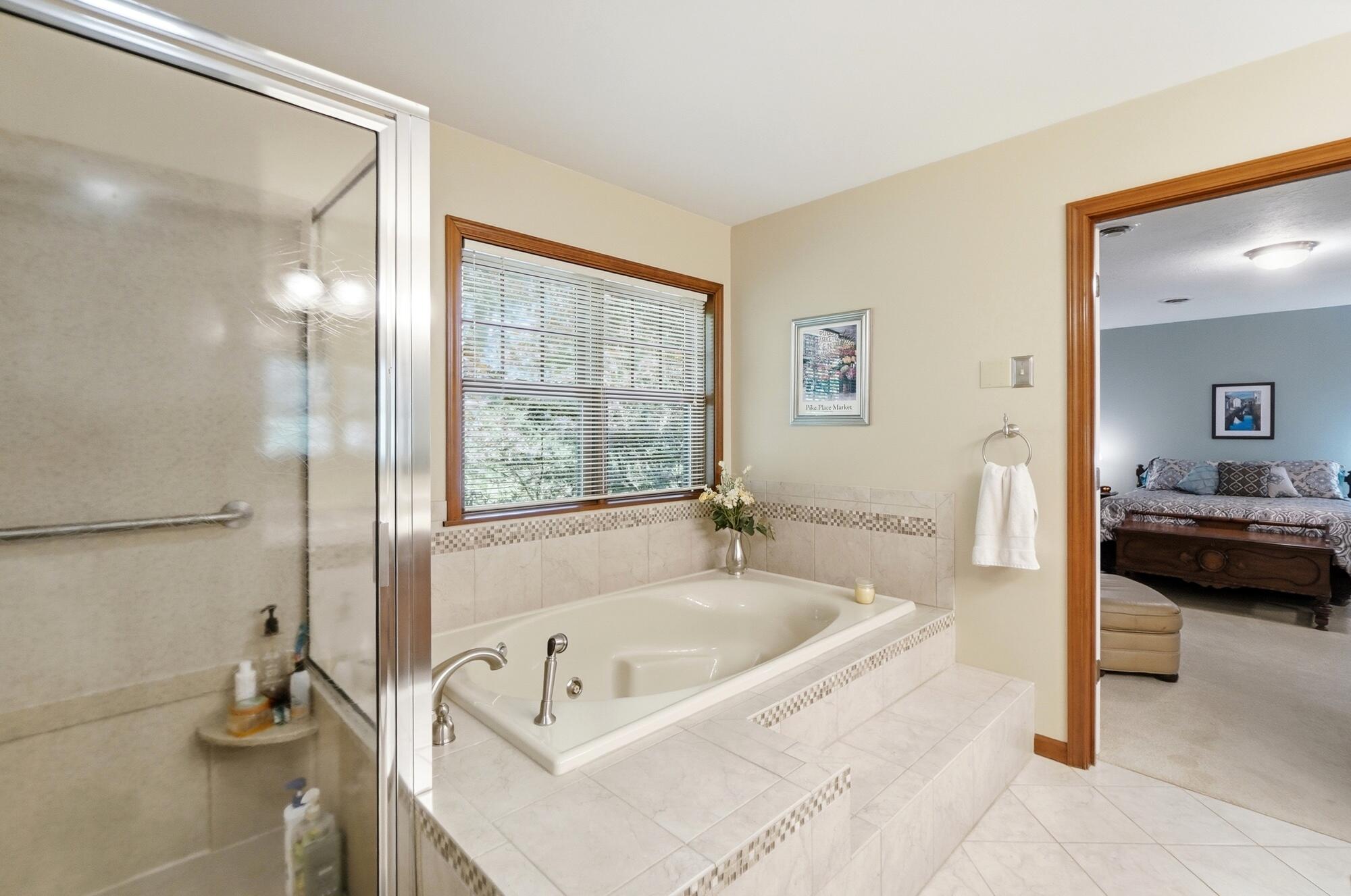 2340 Rockingham, Troy, Ohio 45373
