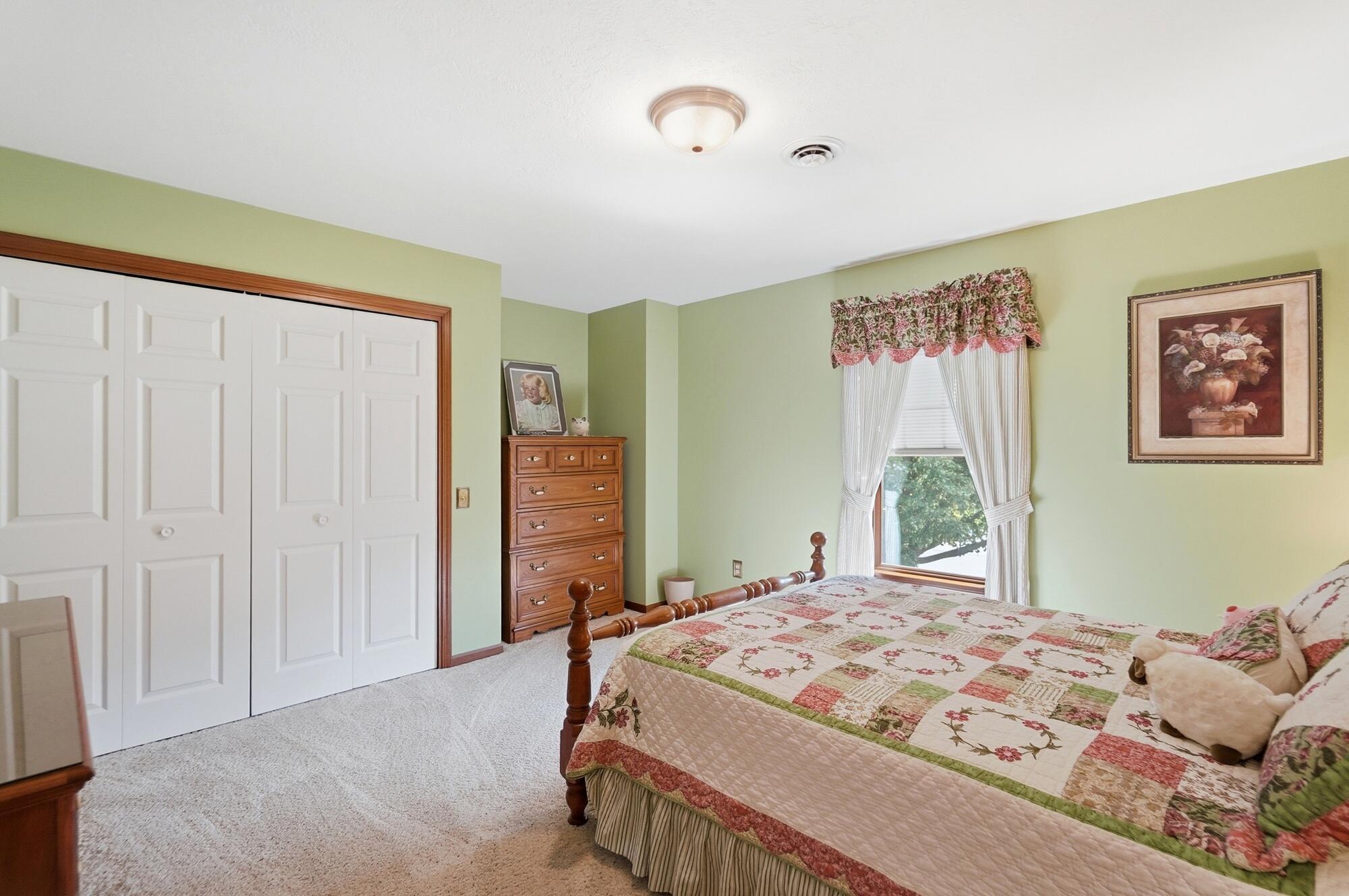 2340 Rockingham, Troy, Ohio 45373