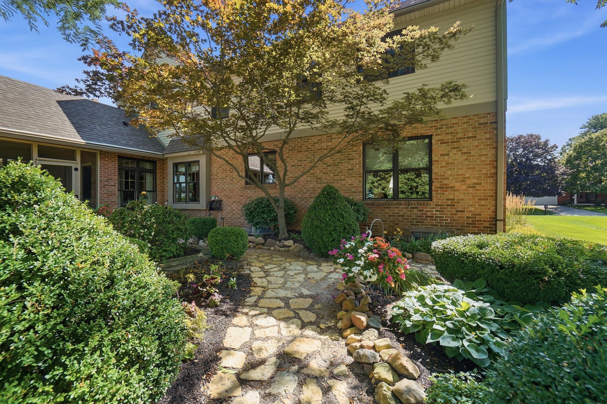 2340 Rockingham, Troy, Ohio 45373