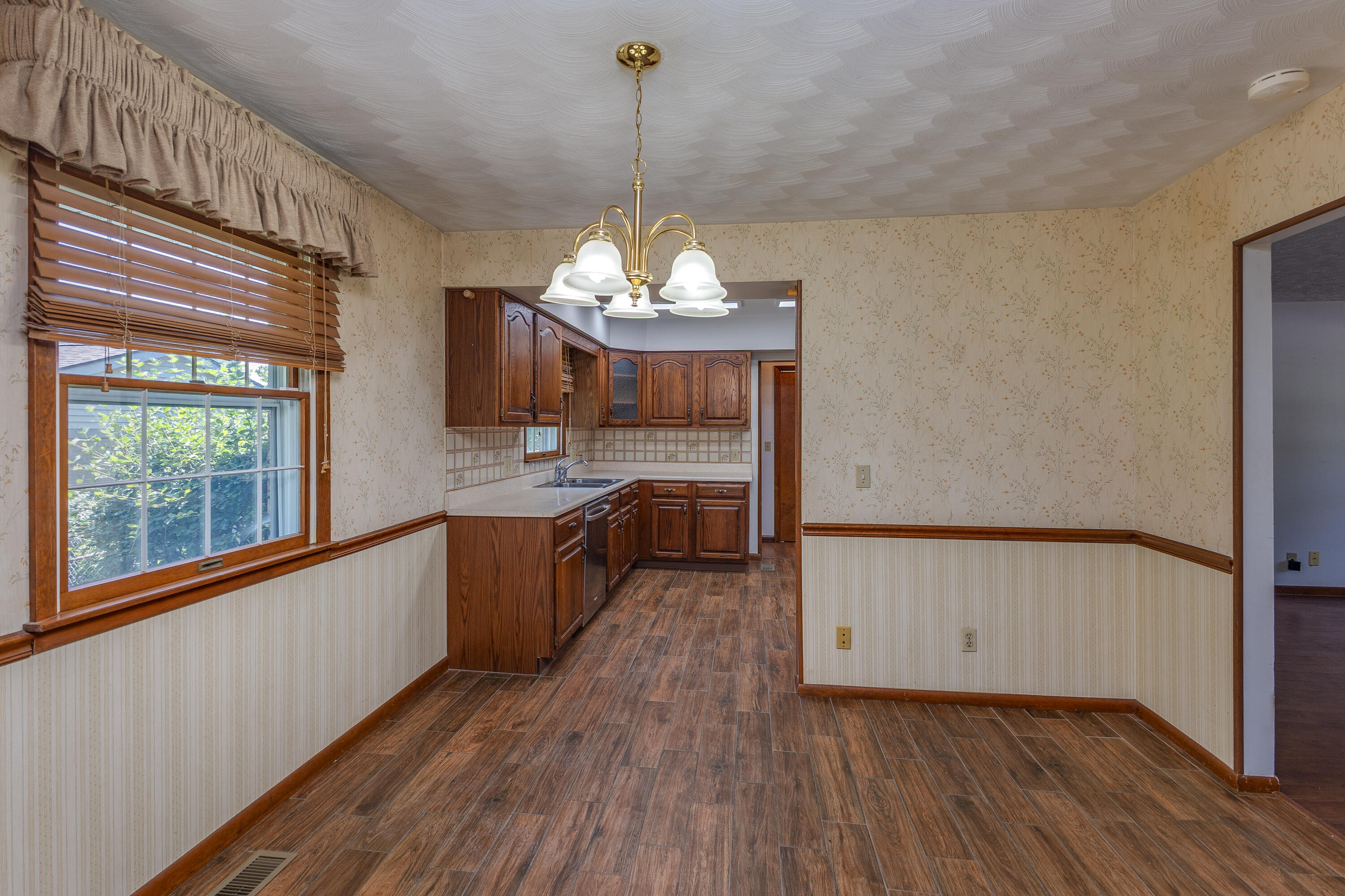801 Dorset, Troy, Ohio 45373