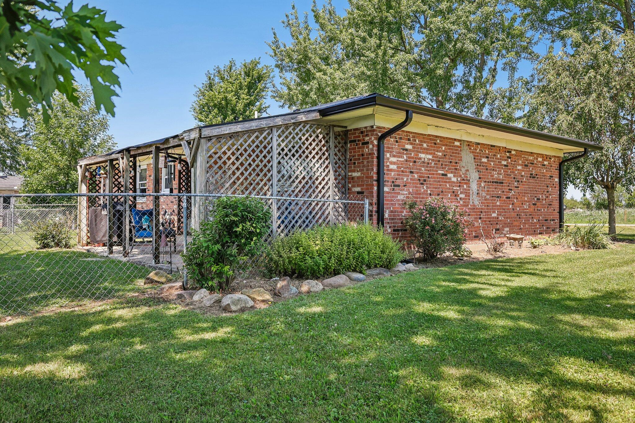 8891 Old US Route 36, Bradford, Ohio 45308